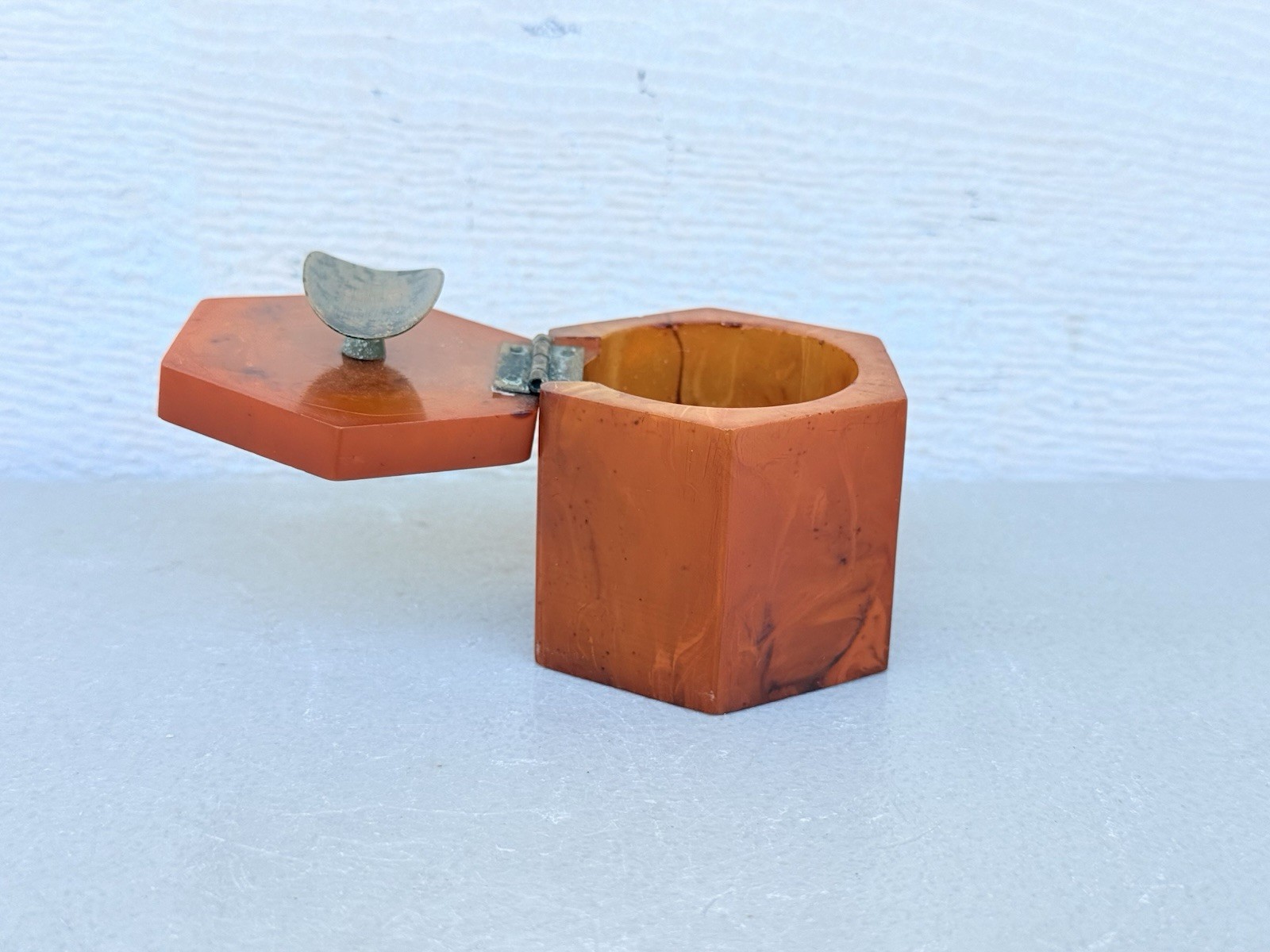 Rare VINTAGE BAKELITE ASHTRAY Holder Smoking Stand Box