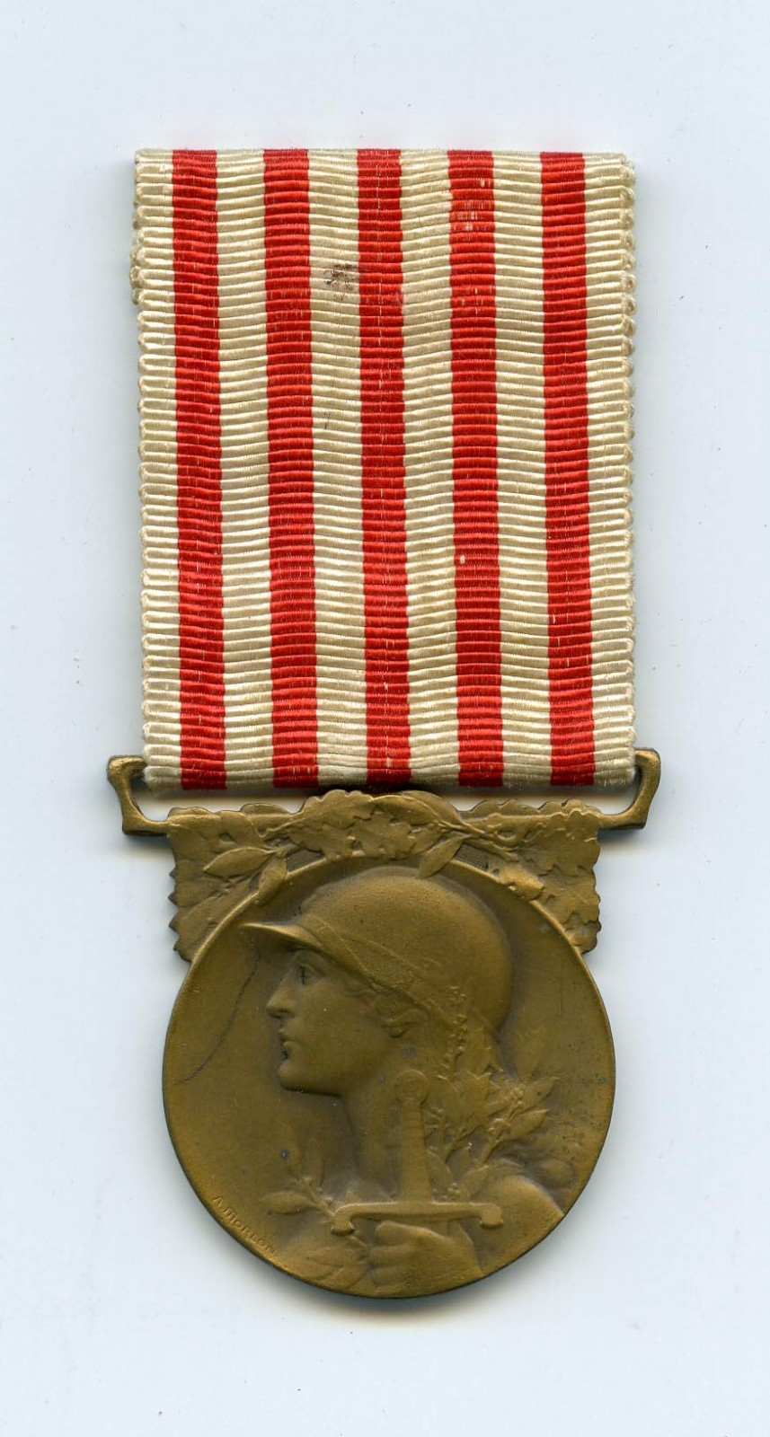 WWI FRANCE French GREAT WAR COMMEMORATIVE MEDAL War Medal Complete with Hanger