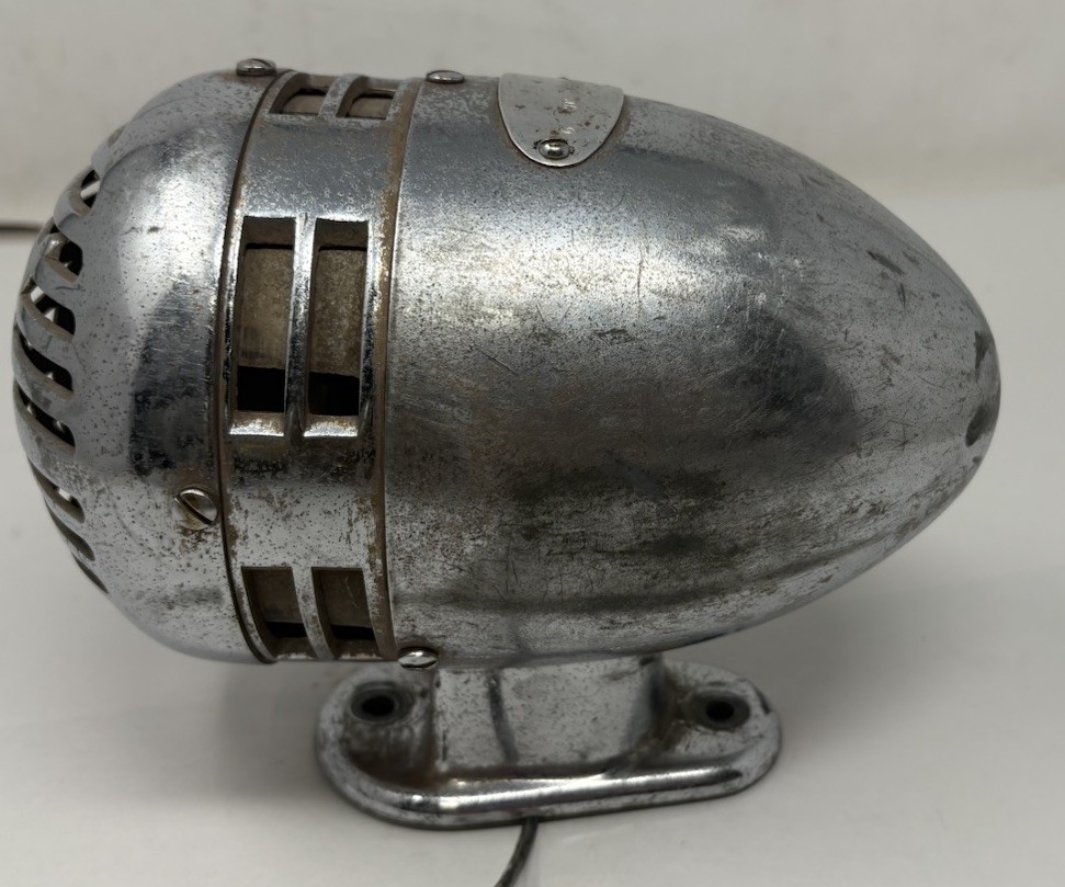 Vintage Federal Signal Corp Siren Chicago 6 Volt Model VG Nice VERY LOUD
