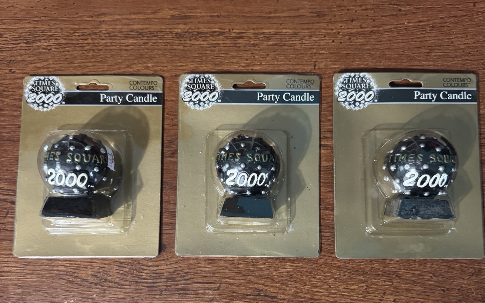 Commemorative Times Square 2000 Party Candle 3 pack by Contempo Colours