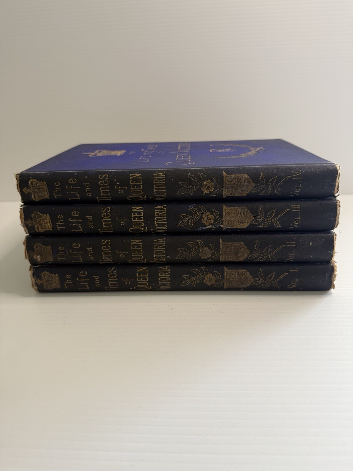 Life & Times of Queen Victoria Vol I-IV Antiquarian Books. c. 1901 Hardcover