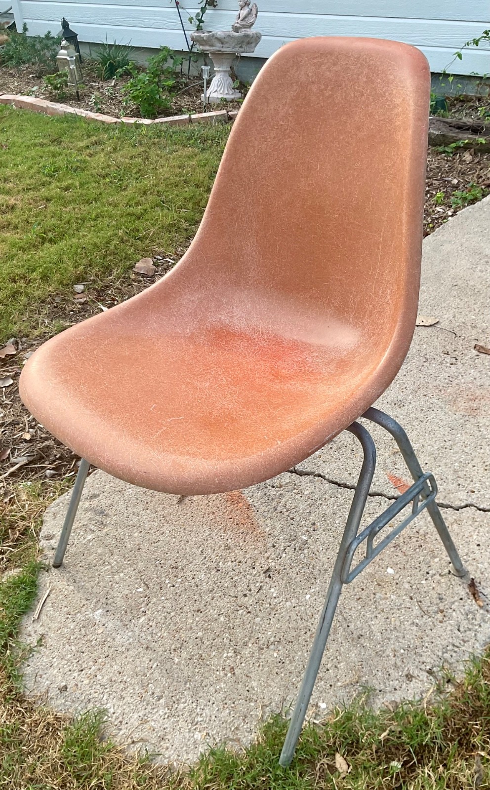 Vtg MID CENTURY CHARLES EAMES HERMAN MILLER FIBERGLASS SHELL SIDE CHAIR orange +