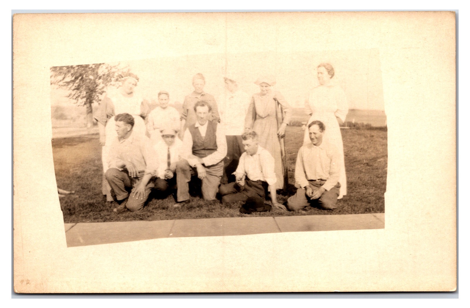 Early 1910s RPPC Family Group Photo Postcard (UnPosted) Real Photo Postcard