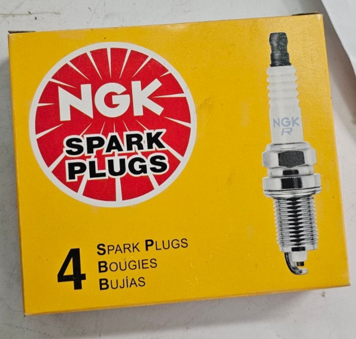 NGK Spark Plug 6993 (4-PACK); BKR6EKU