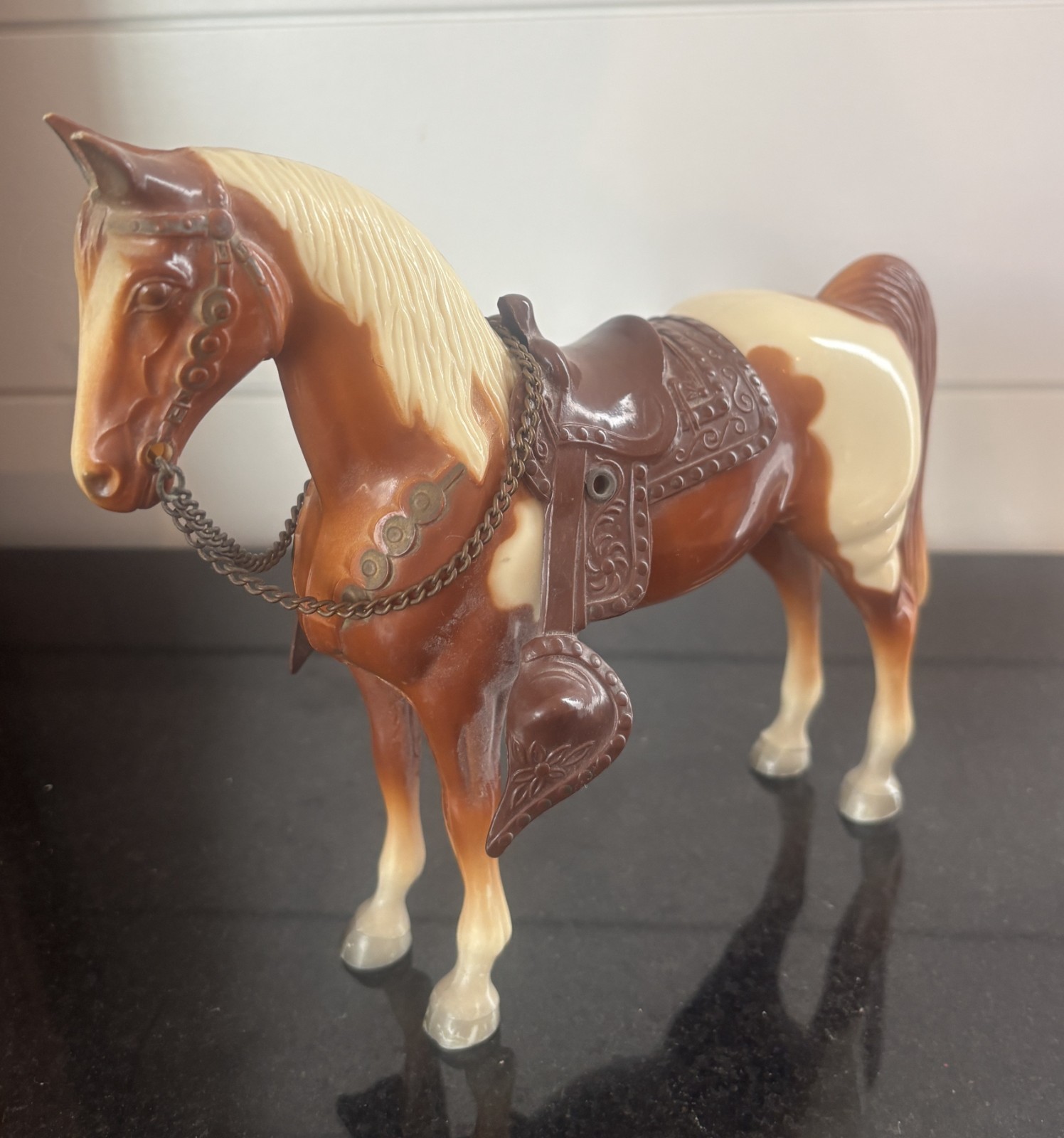 Breyer #56 Palomino Pinto Western Horse Snap Saddle Reins Vintage Reins Mount