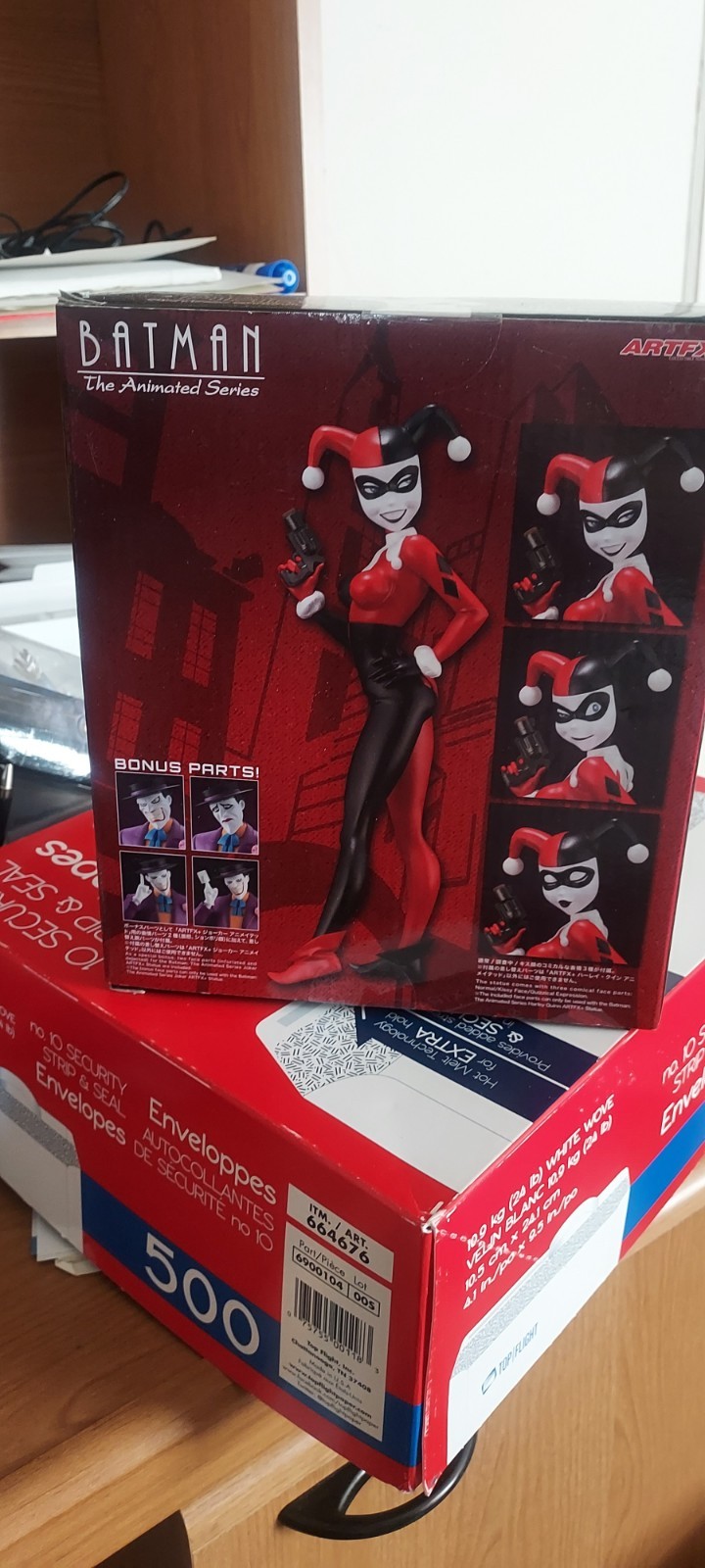 Kotobukiya Batman the Animated Series Harley Quinn ARTFX+ Statue - Complete Kit