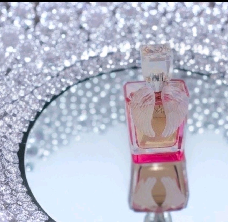 Victoria's Secret 2.5 oz Collector ANGEL WINGS Perfume Bottle **RARE** EUC $210