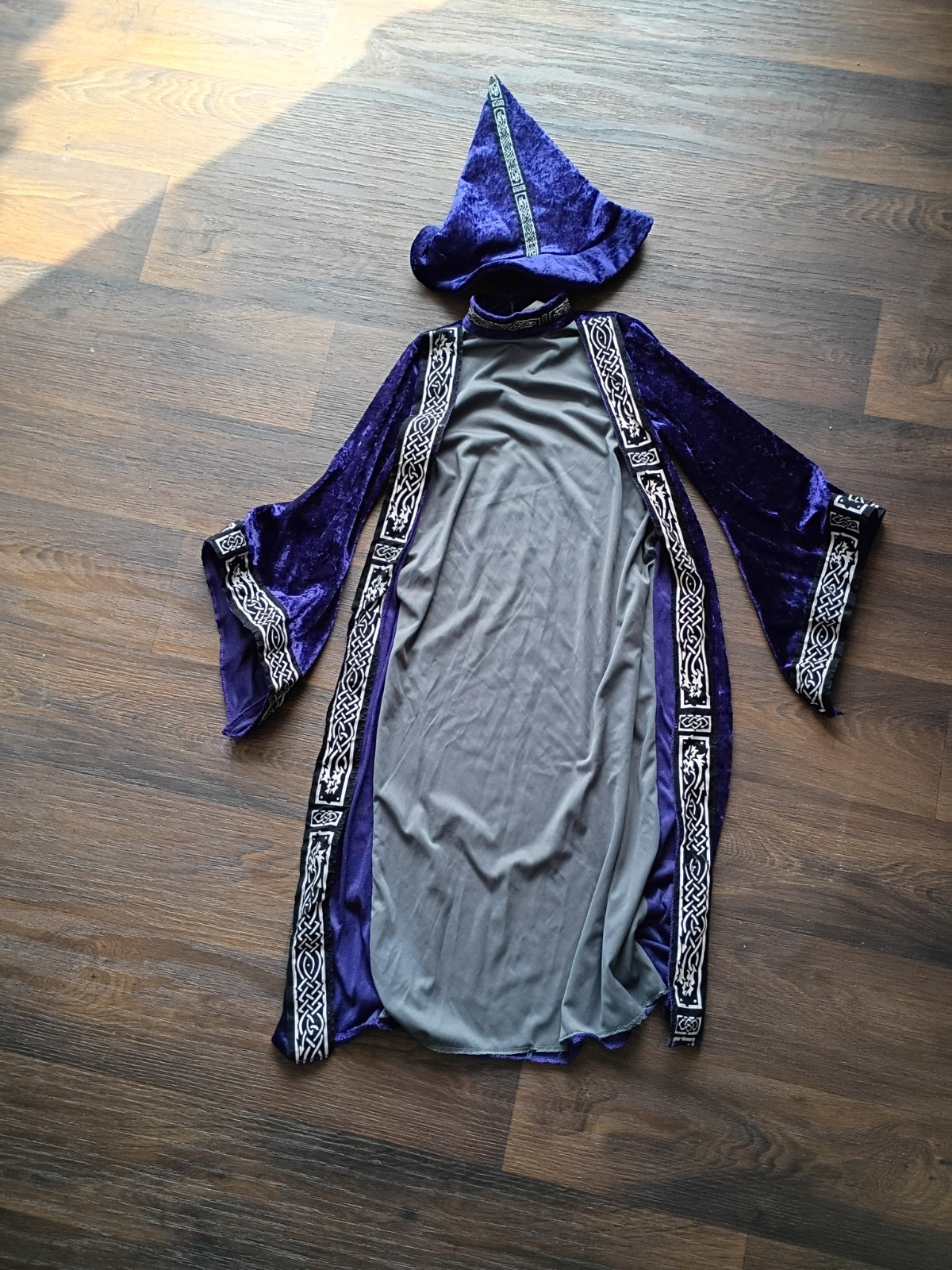 Forum Novelties Kids Purple Velvet Wizard Costume 2pc Sz M Halloween Pretend