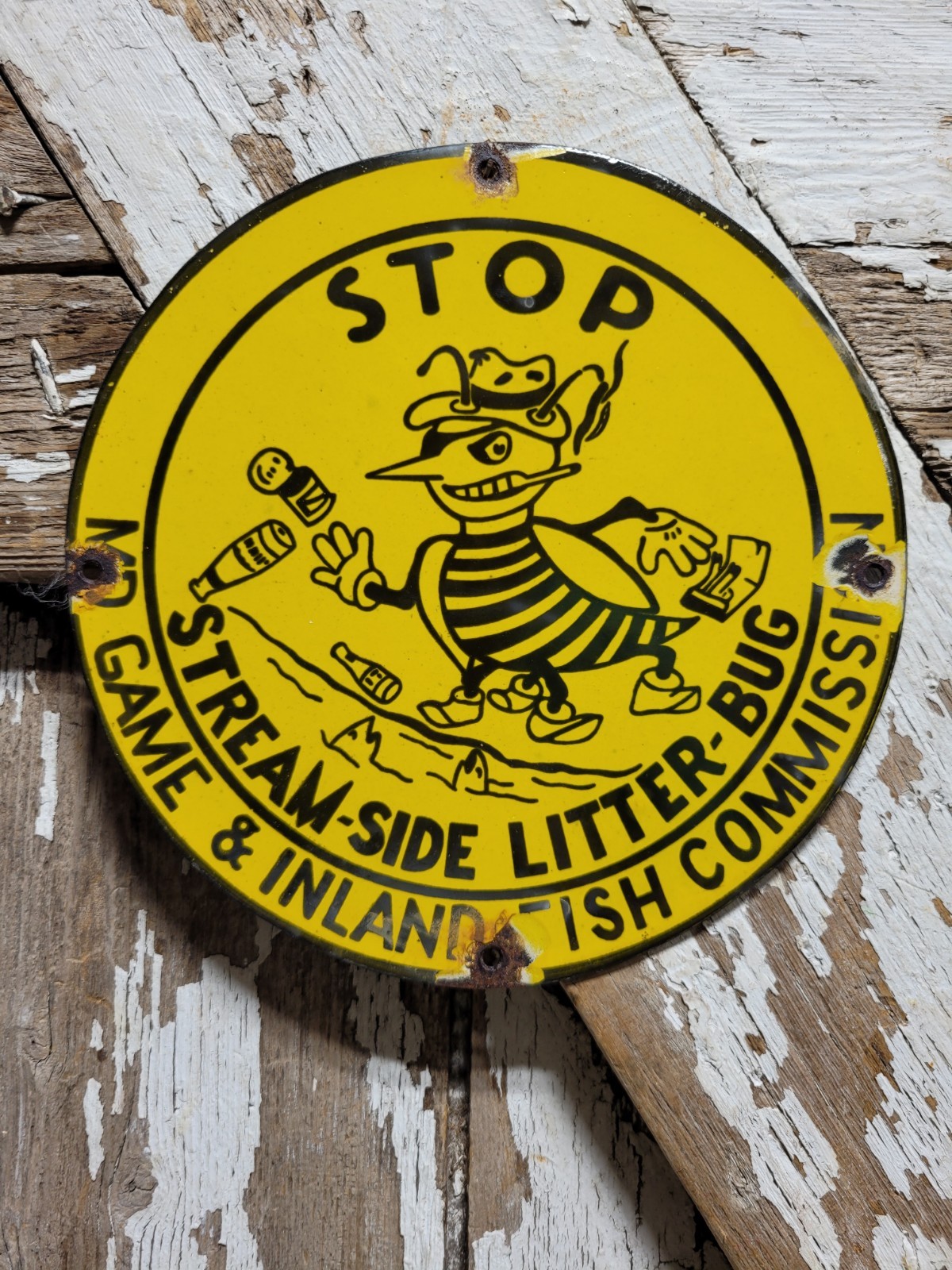 VINTAGE GAME FISH COMMISSION PORCELAIN SIGN OLD STOP LITTERING NO LITTER BEE