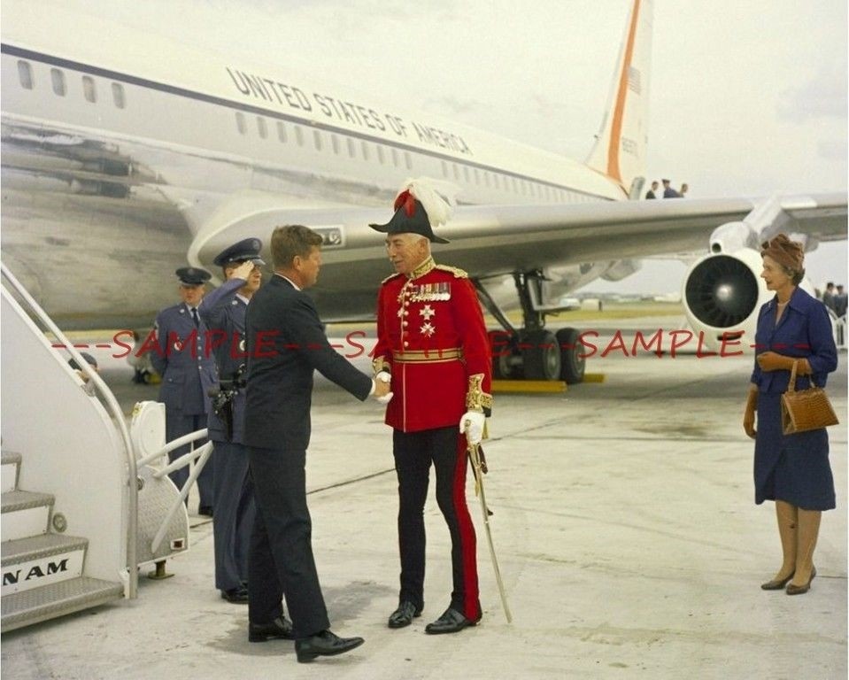 1961 PRESIDENT KENNEDY Meets Governor of Bermuda  PHOTO (152-k)