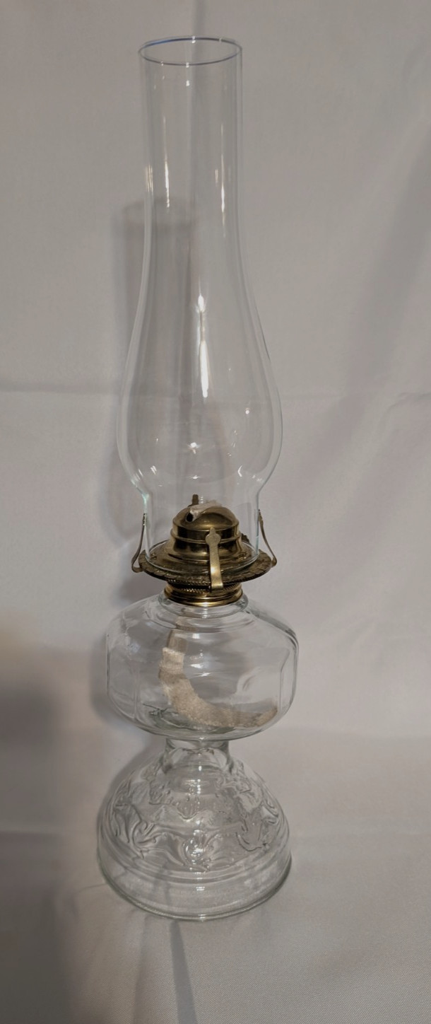 WI Barn Antique Vintage All Glass Kerosene Desk Top Parlor Lamp Very Nice