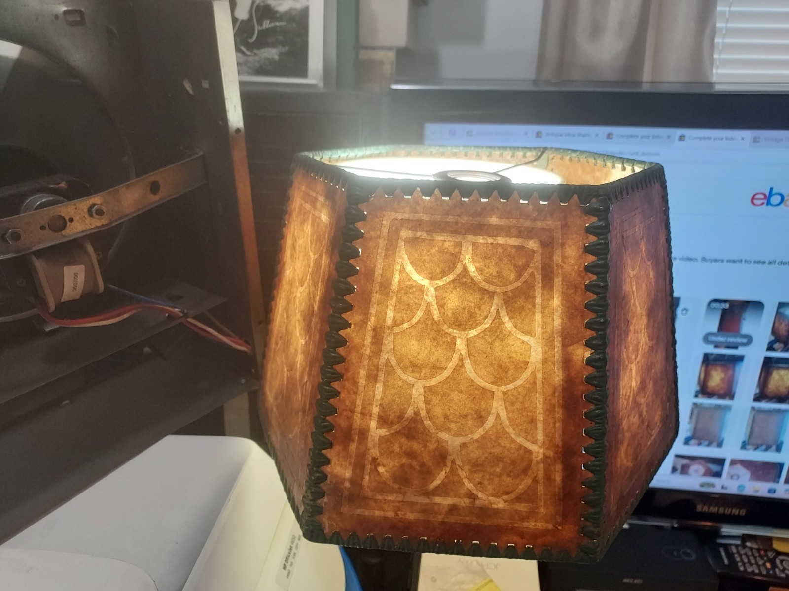 Antique 6 Sided Mica Lamp Shade Fish Scale Pattern 7-5/8\