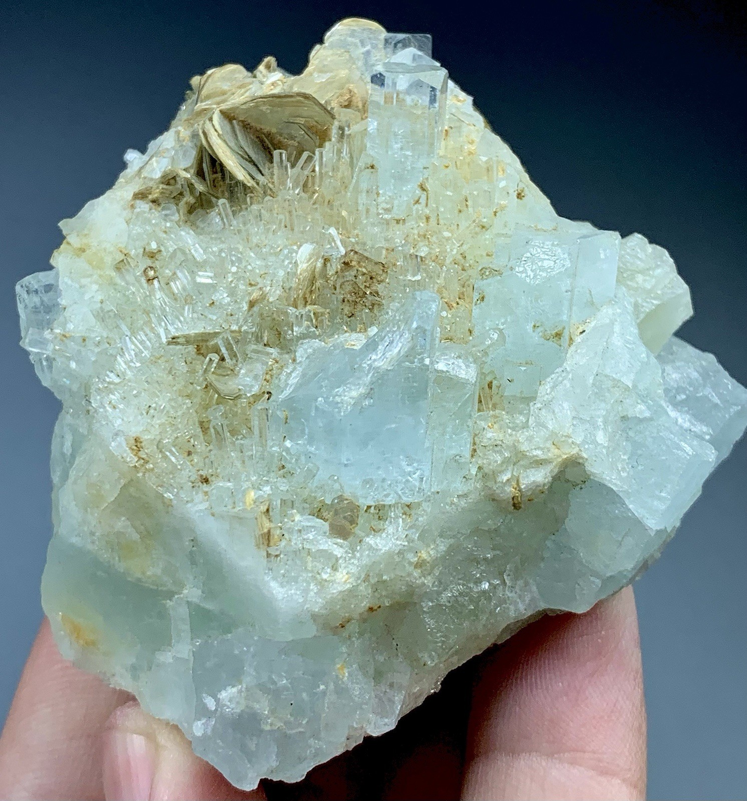 936 Ct Beautiful Natural Aquamarine Crystal Bunch Specimen From Pakistan