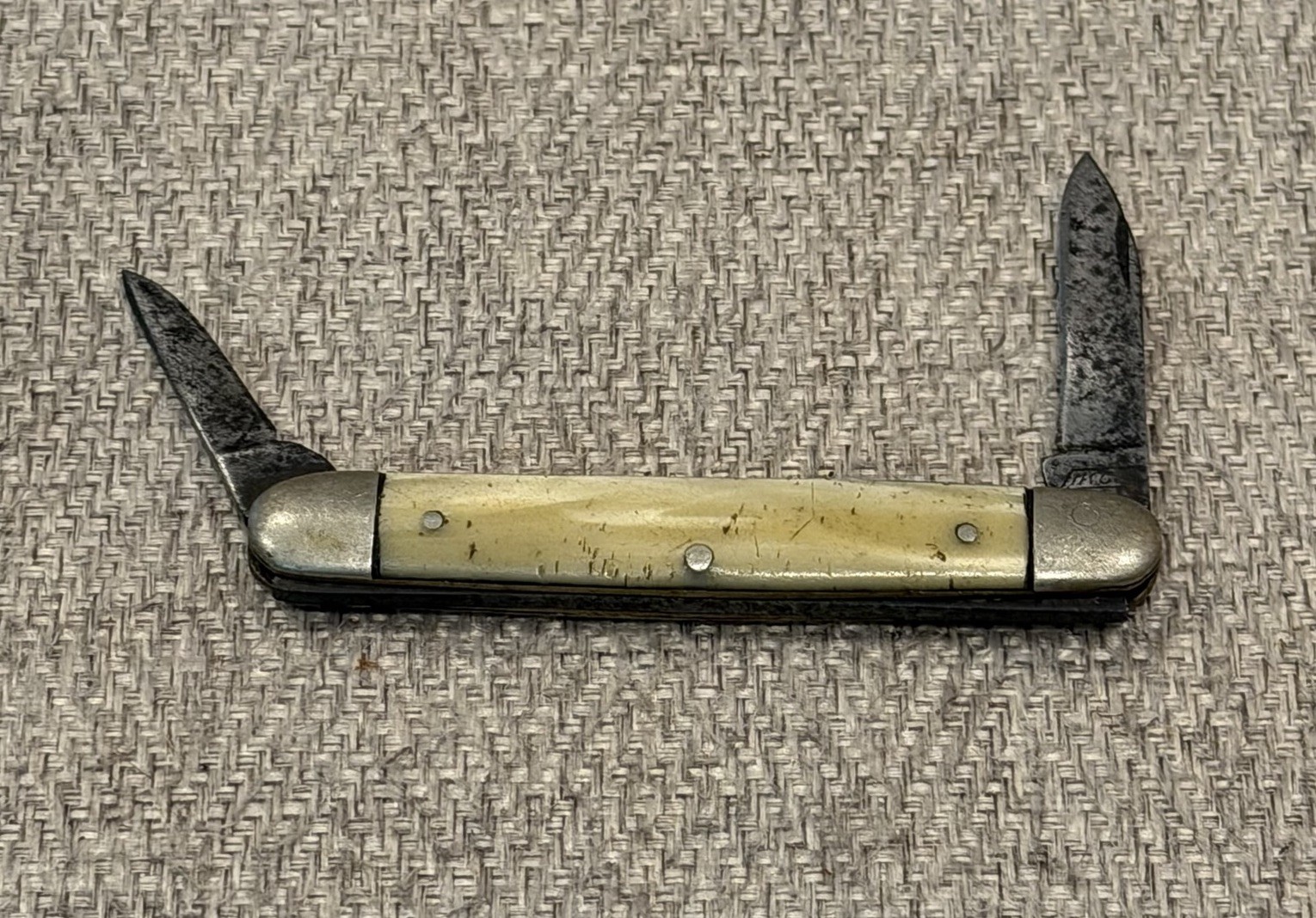 Vintage IKCO 2 Blade Pocket Knife