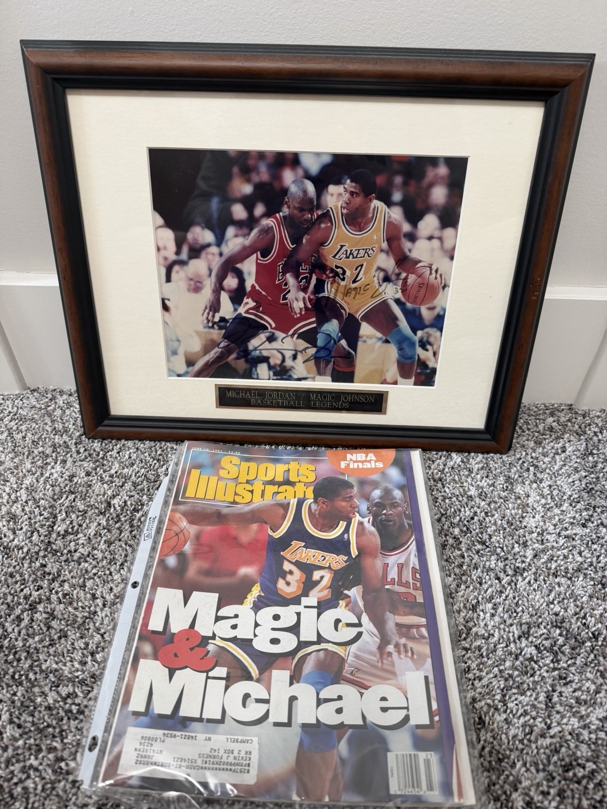 Autographed Magic Johnson Michael Jordan Lakers Bulls Image & Magazine