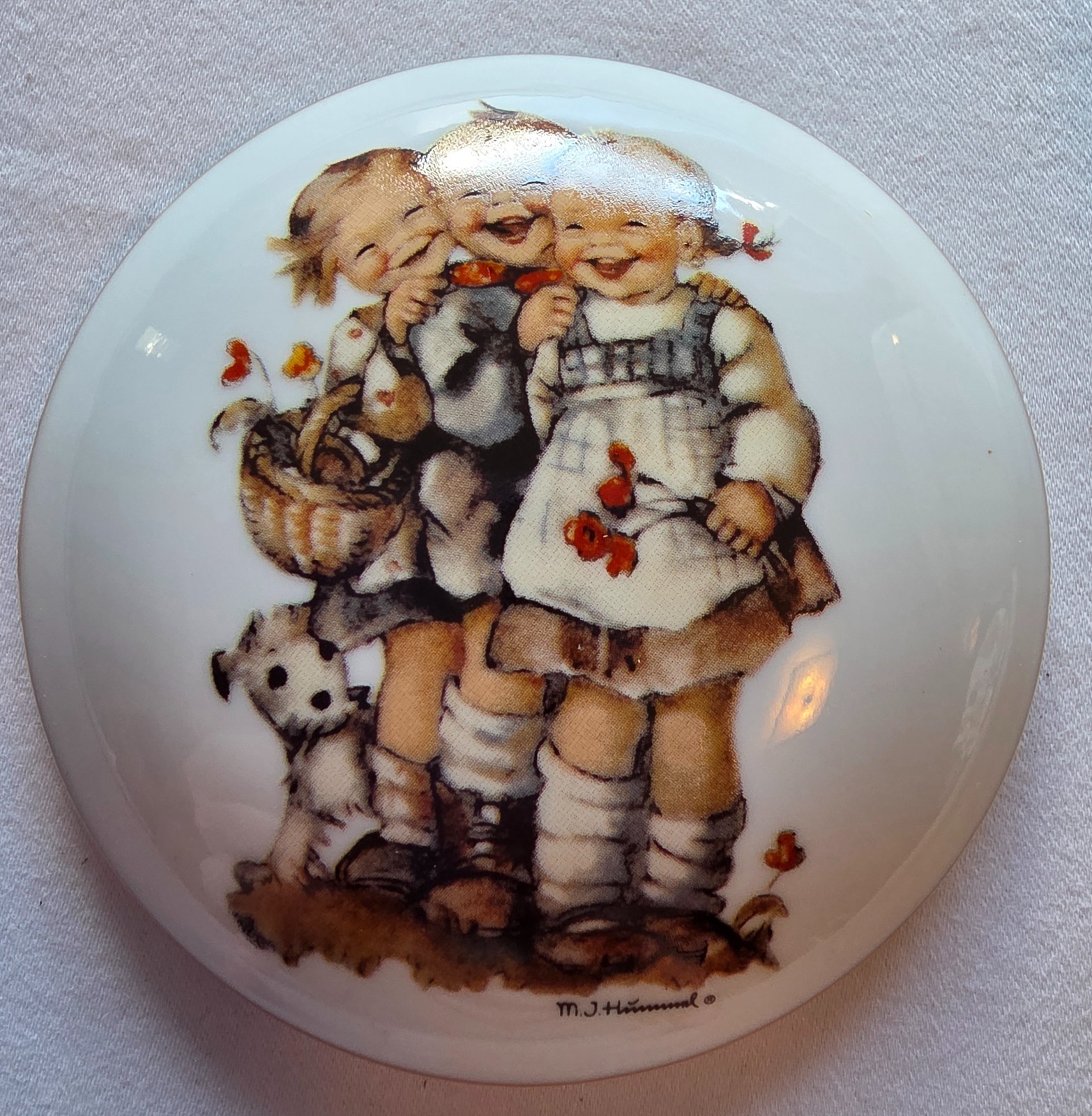 M.J. HUMMEL Trinket Box- Germany Reutter Porzellan - Follow the leader