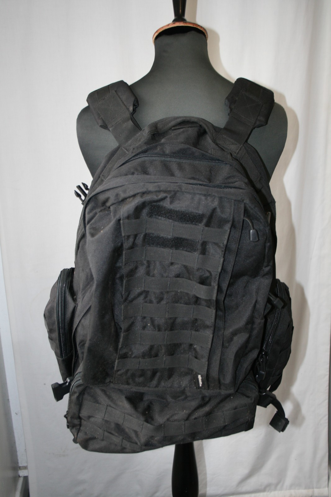 Vintage Kombat UK black Army backpack rucksack hiking explorer revival