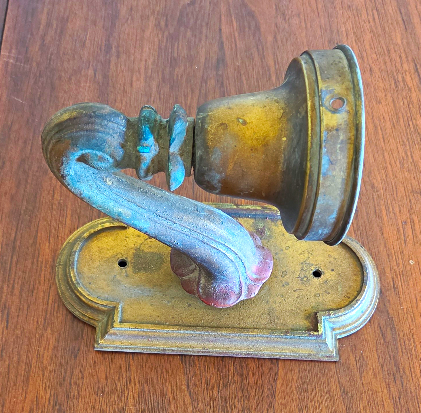 Vintage  Brass Wall Mounted Indoor Electric Wall Lamp Sconce. Estate Find