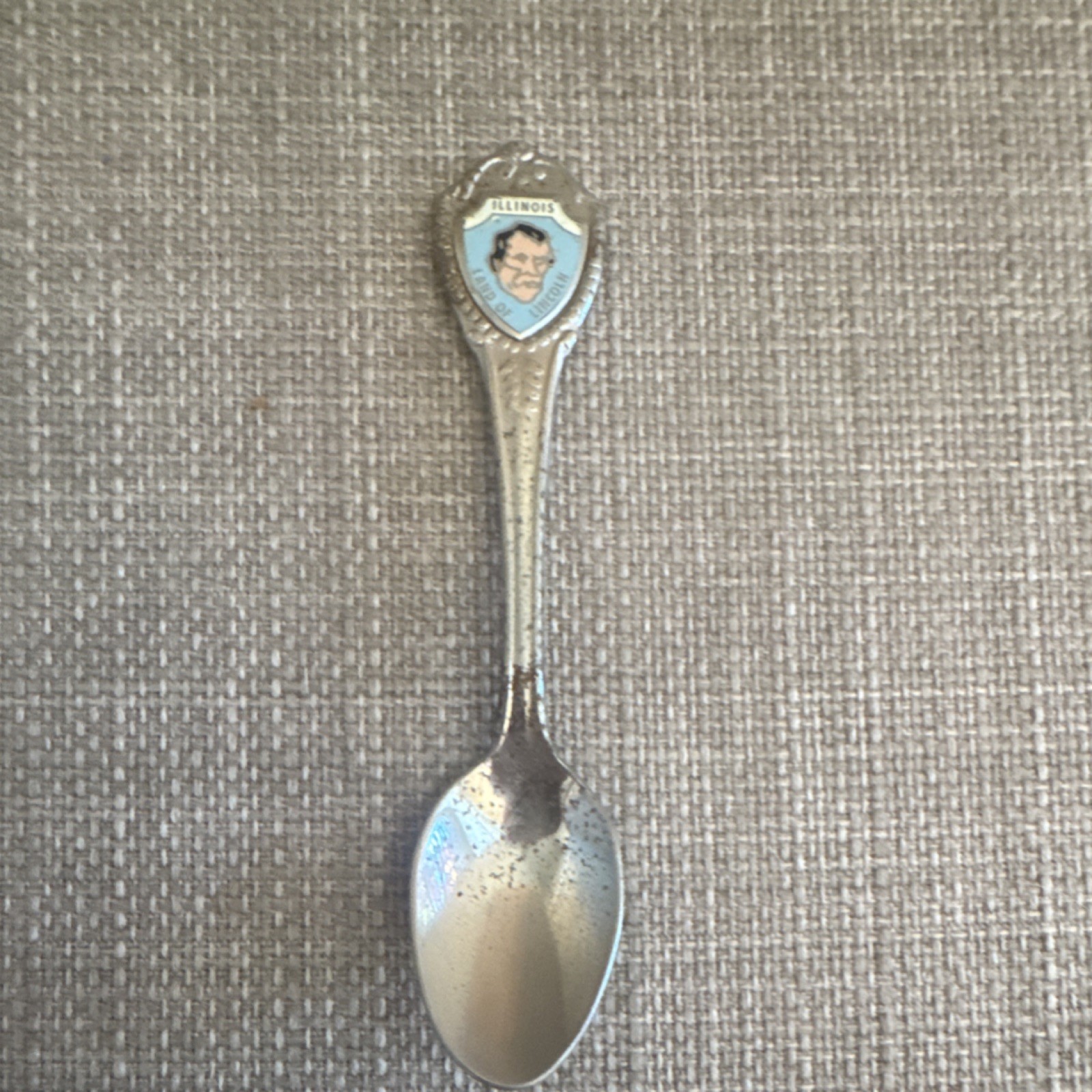 Illinois Land of Lincoln Souvenir Spoon w/ State Seal Emblem, Silver Tone