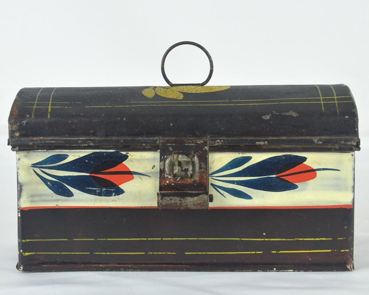 ANTIQUE 19TH C. TIN TOLE TOLEWARE DOMED BOX WITH RING HANDLE - HEIGHT 3 1/2