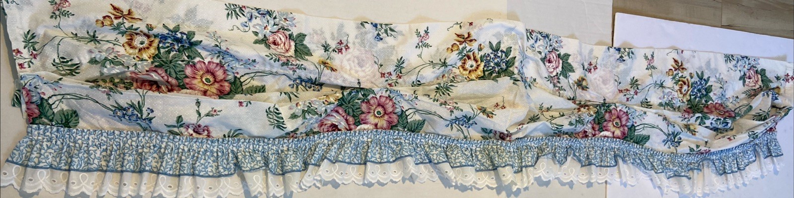 1 WAVERLY Belle Rive VALANCE Pin Tuck Floral Ruffled EYELET 70W x 12L