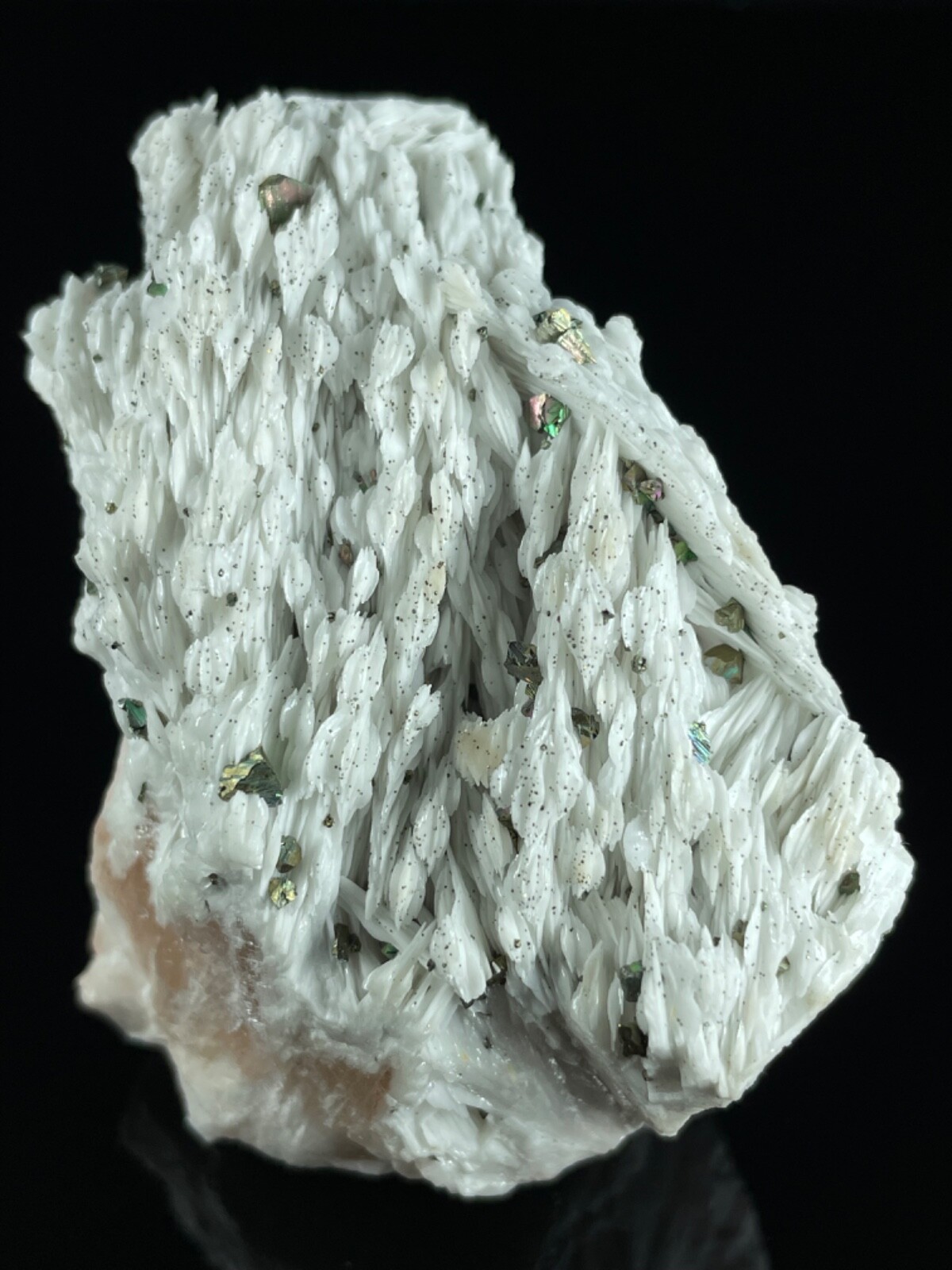 Chalcopyrite on Baryte 77x61x41mm. Germany