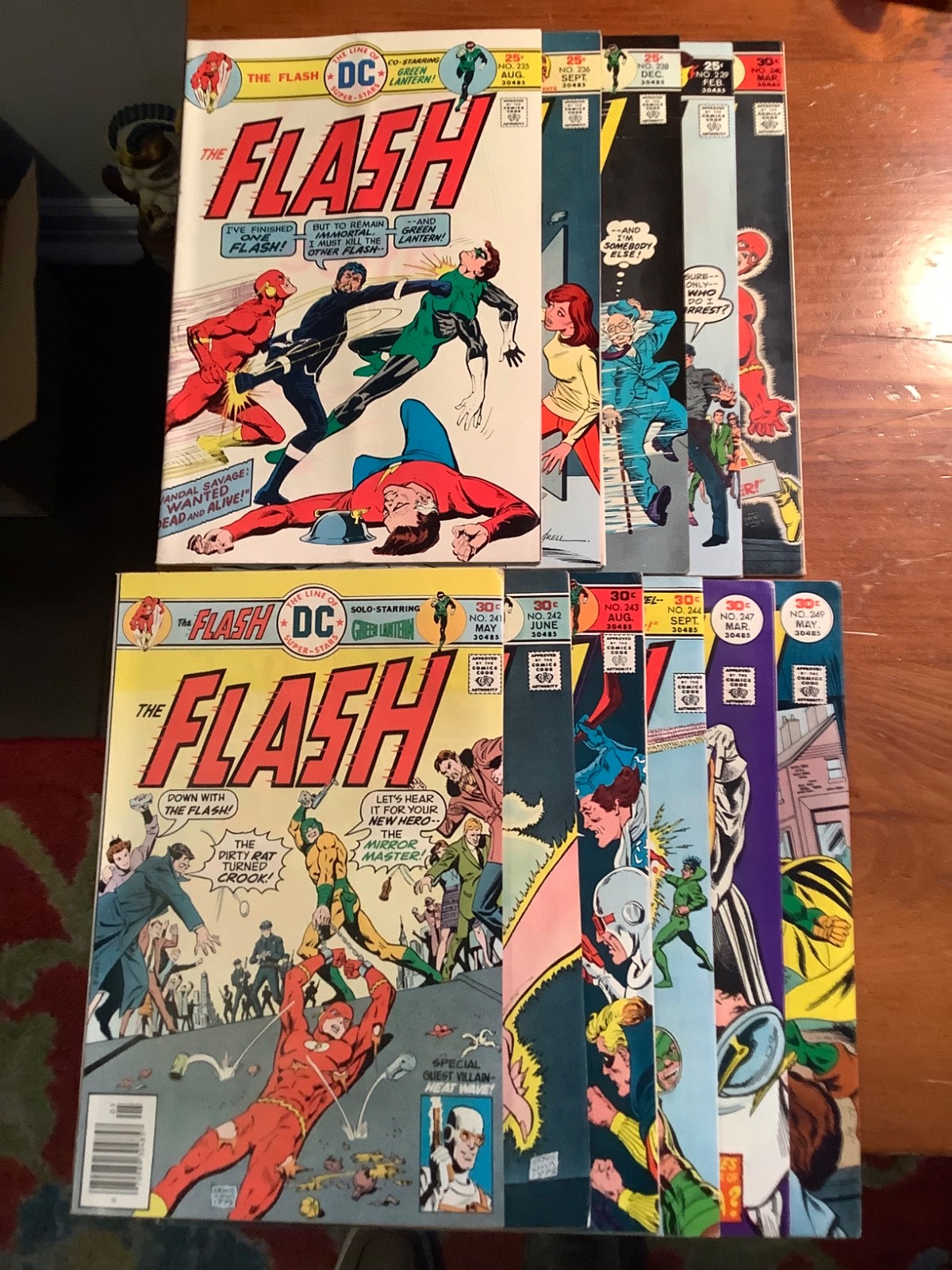 THE FLASH / LOT OF 11 DC COMICS 1975 BRONZE AGE VANDAL SAVAGE MIRROR MASTER
