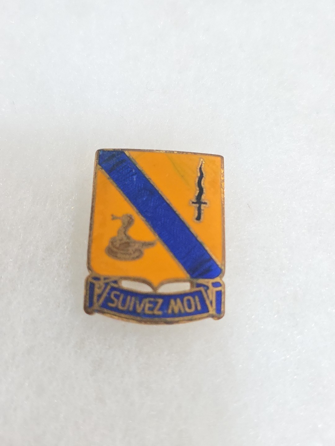 WWII Vintage 14th Calvary Regiment Suivez Moi Collectible Military Lapel Pin 