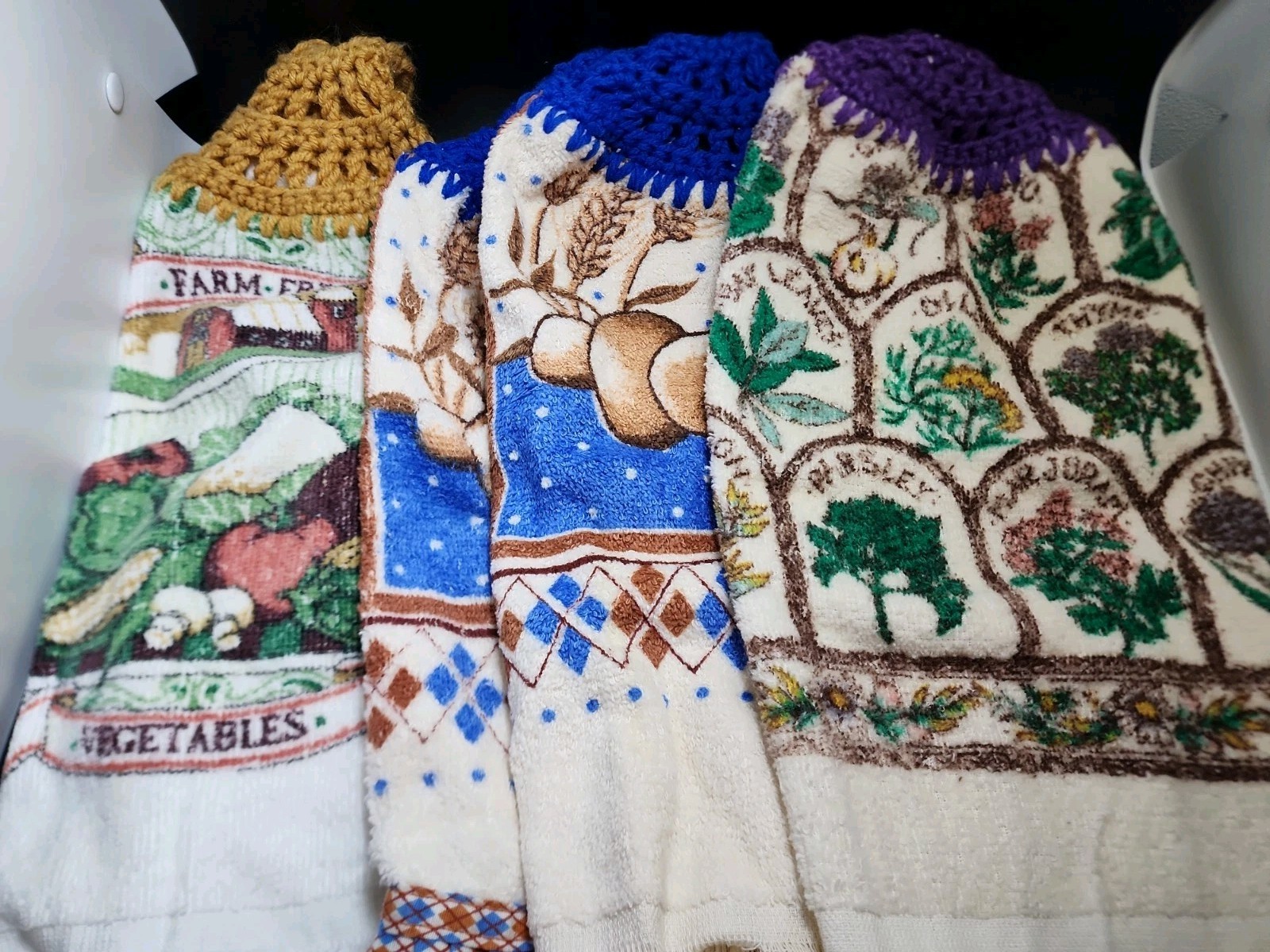 Vintage 1970s Kitchen Towel w/ Crochet Top, Set of 4, Mushrooms, Veggies, Herbs