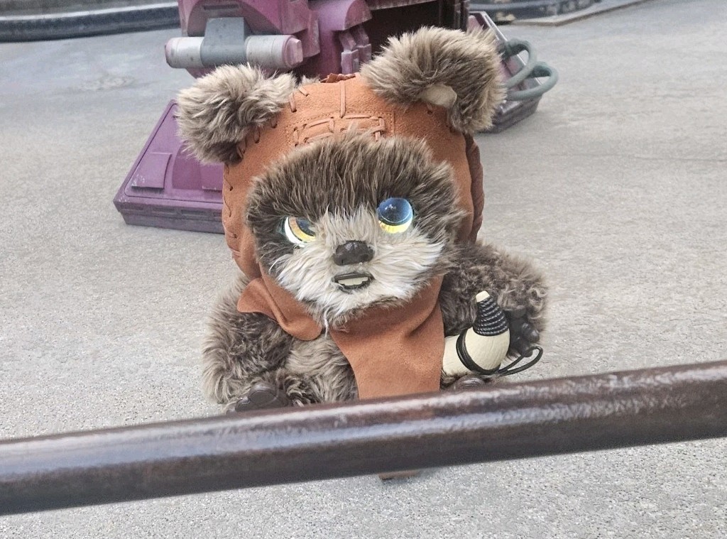 Star Wars Galaxys Edge Interactive Ewok Batuu Adventure Buddy 🙌