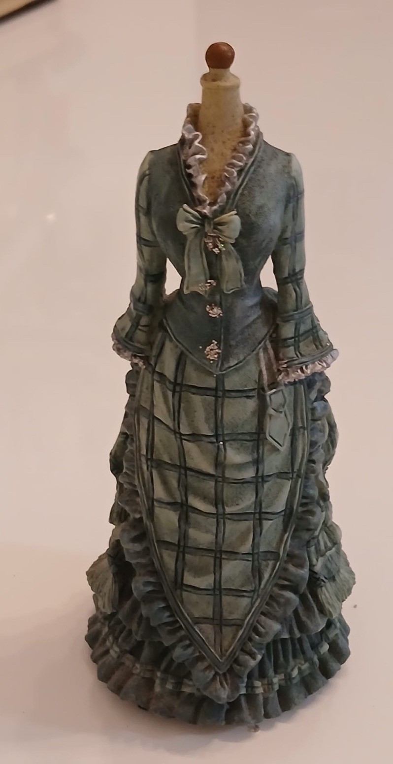 K\'s Collection Fashion Series Victorian Dress Manequin 6\