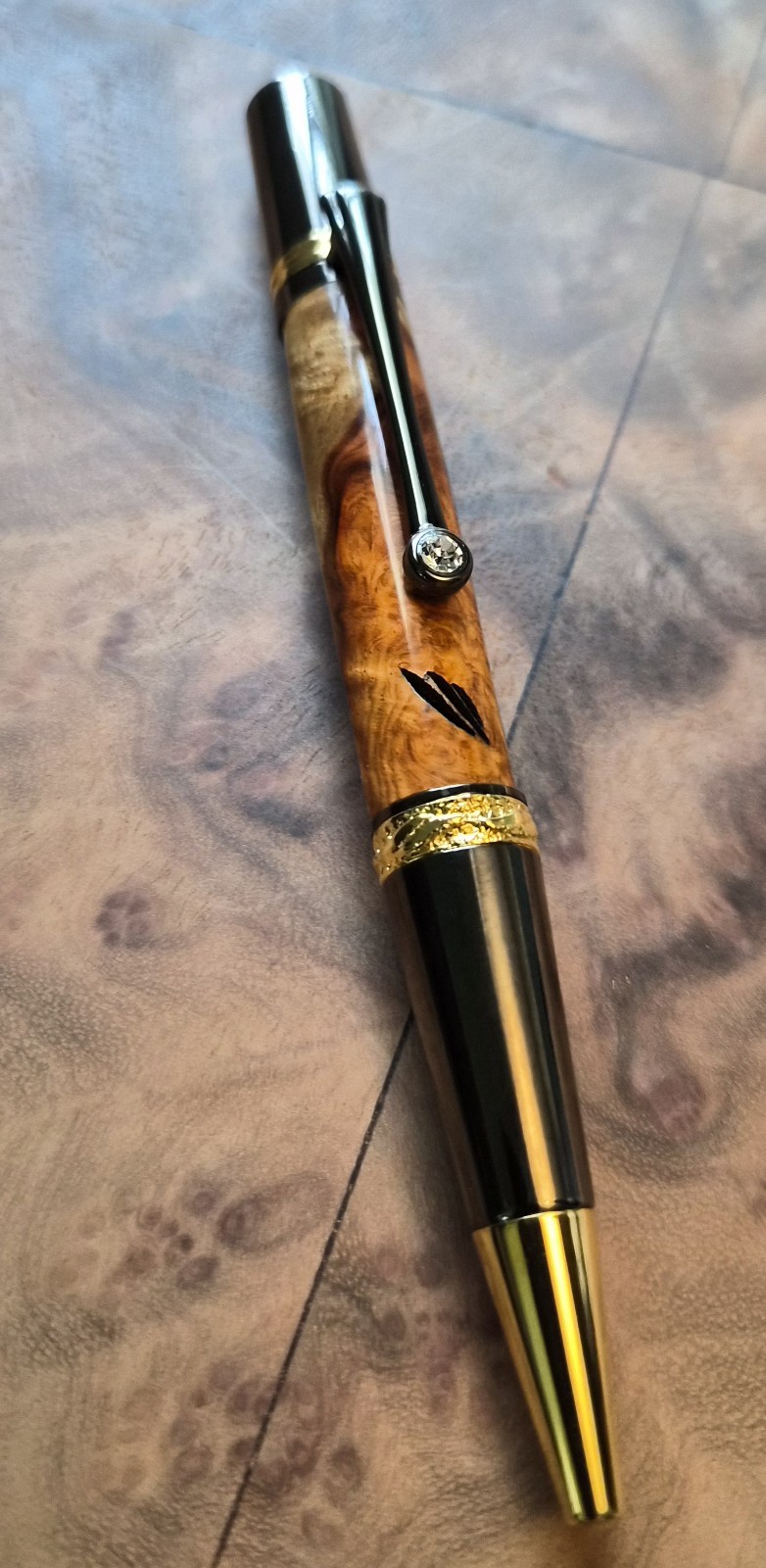 Handcrafted Amboyna Burl Majestic Squire Twist Pen - Premium Finish