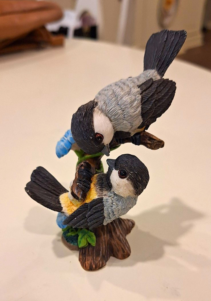 1996 Hamilton Collection Figurine Garden Romances \