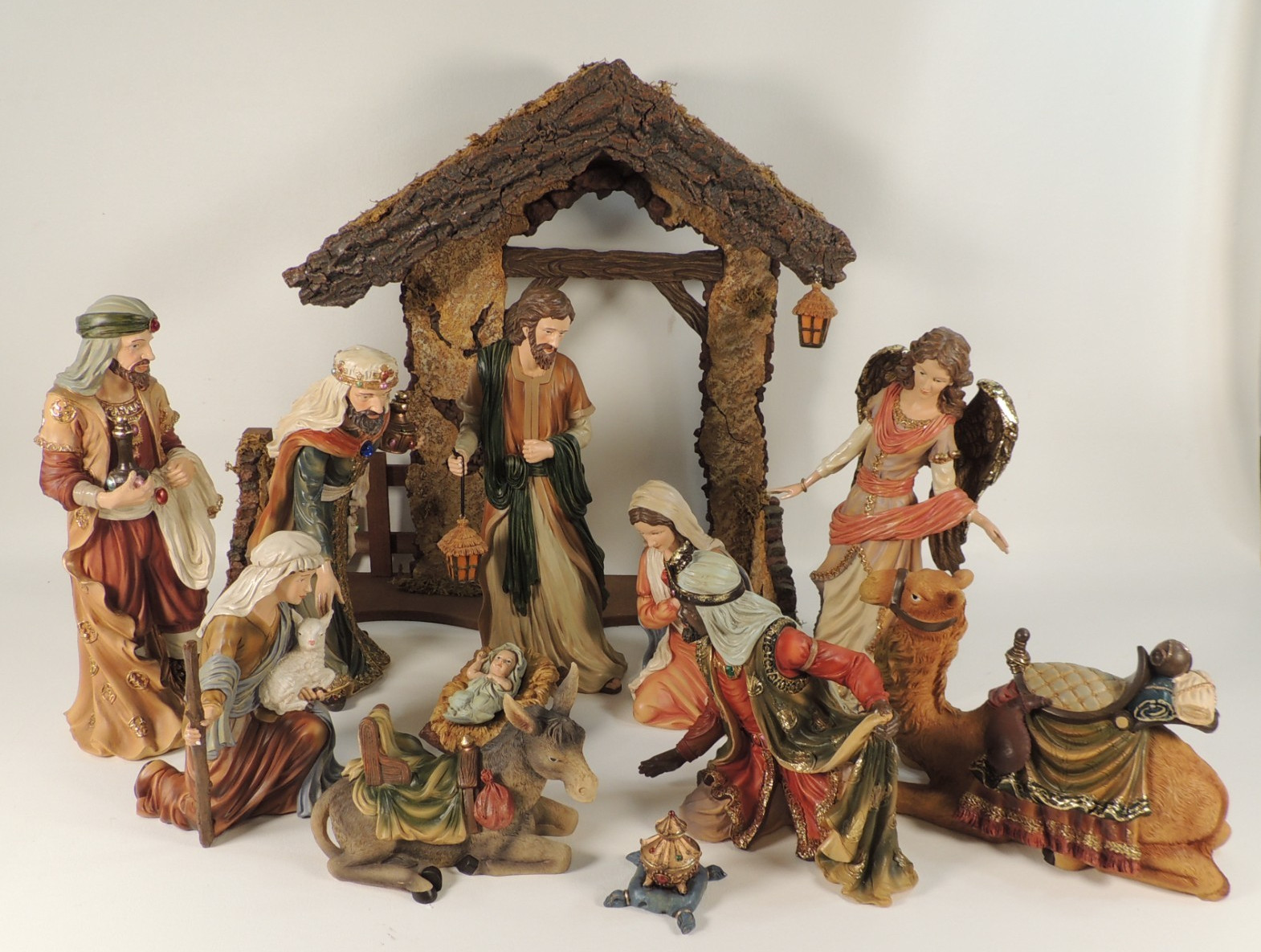 Vintage 2013 Kirkland 14 pc Nativity Set Hand Painted #913541