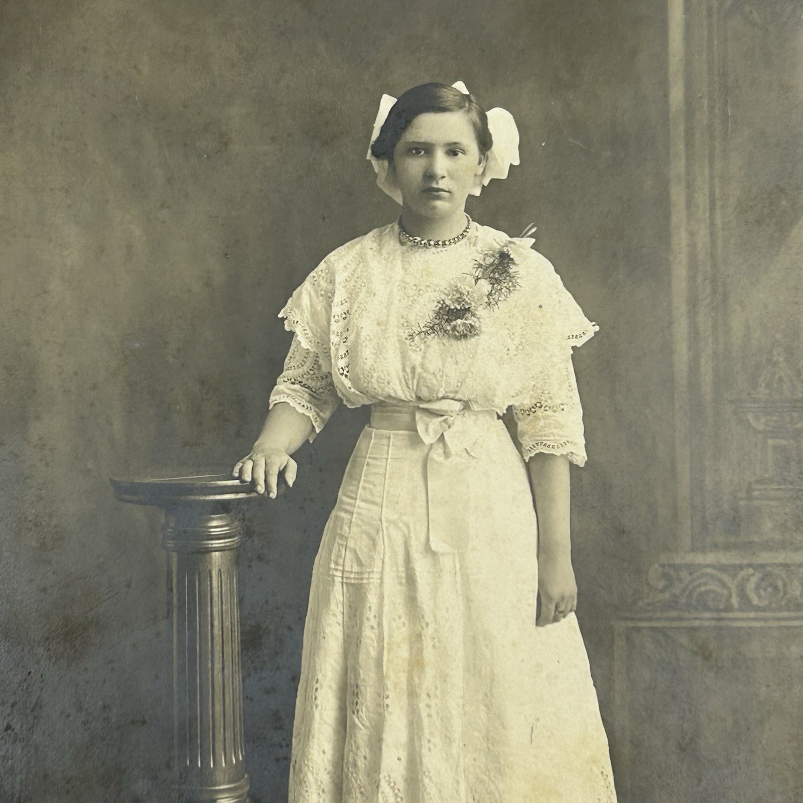 VTG 1910s Studio Portrait Girl First Communion White Dress Vosburgh Studio J2