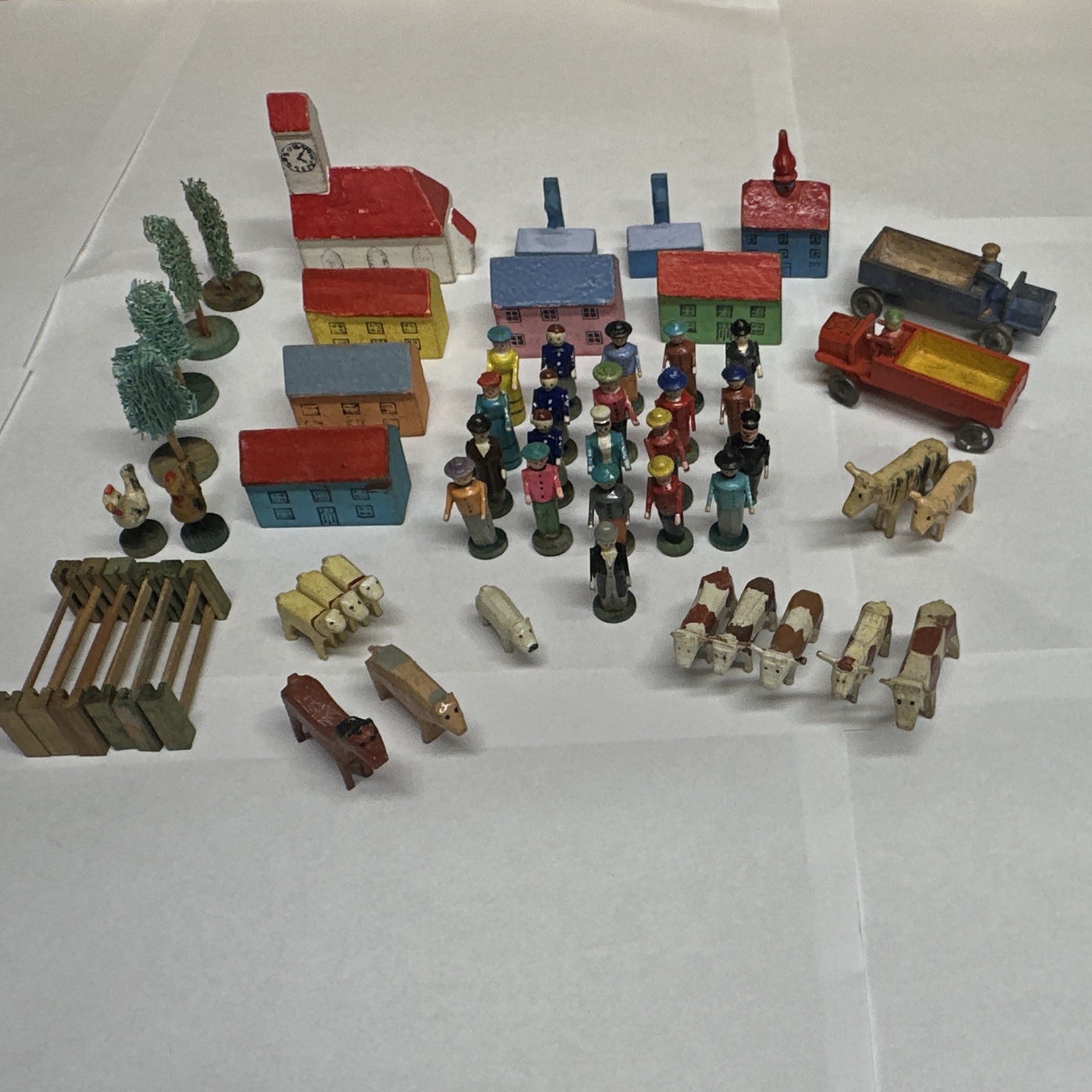 1930’s Deluxe Antique German Erzgebirge Wooden Village Farm Set Putz
