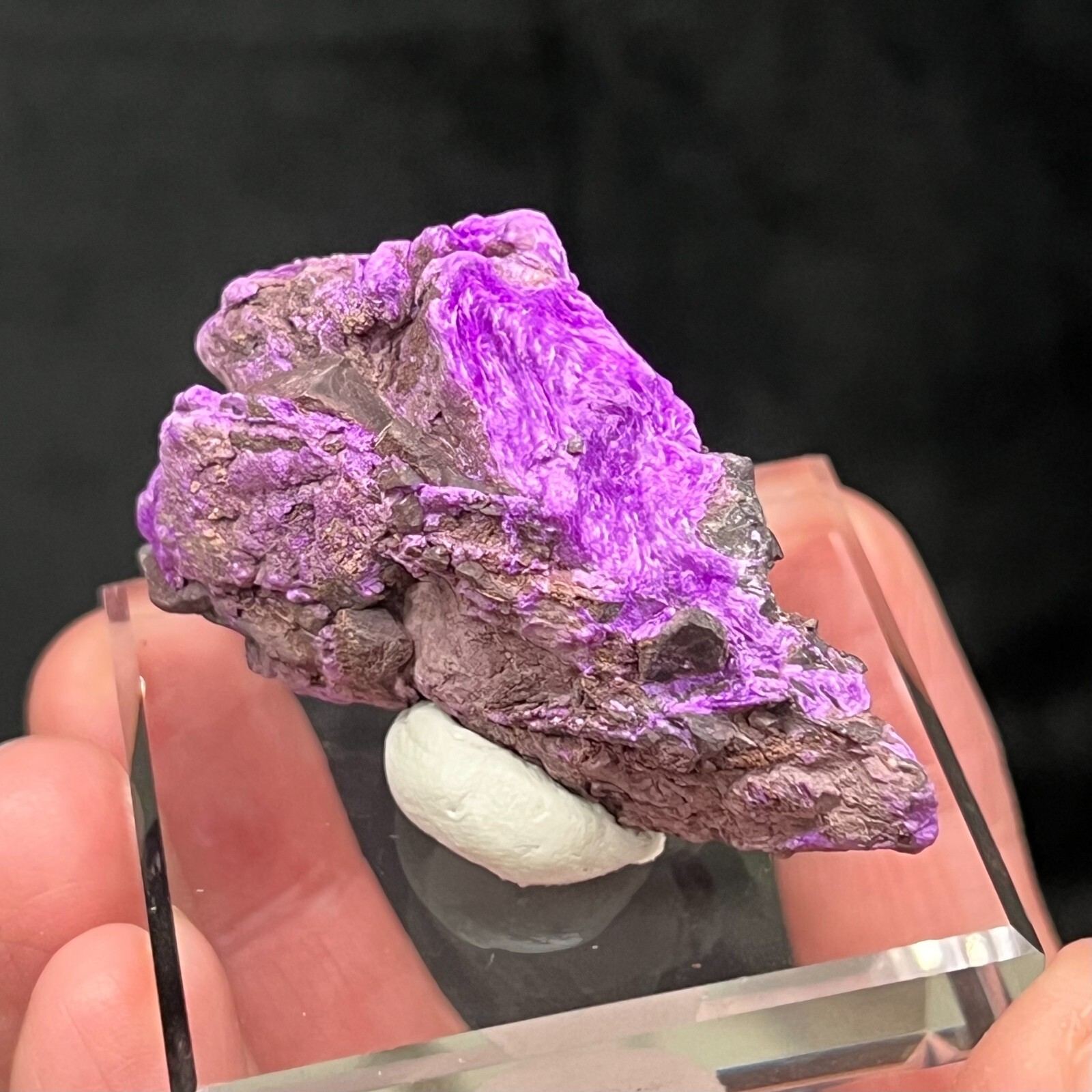 Rare Fibrous Sugilite Gorgeous Chatoyant N\'Chwaning 43g