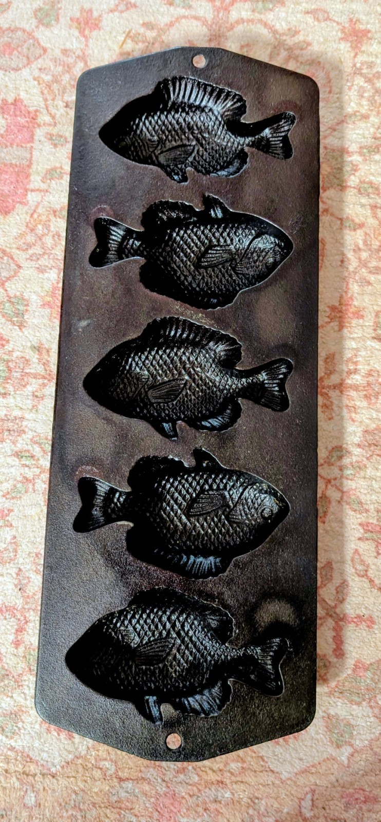 Vtg Lodge 5PP2 Cast Iron Perch Bluegill Fish Cornbread Pan Muffin Hushpuppy Mold