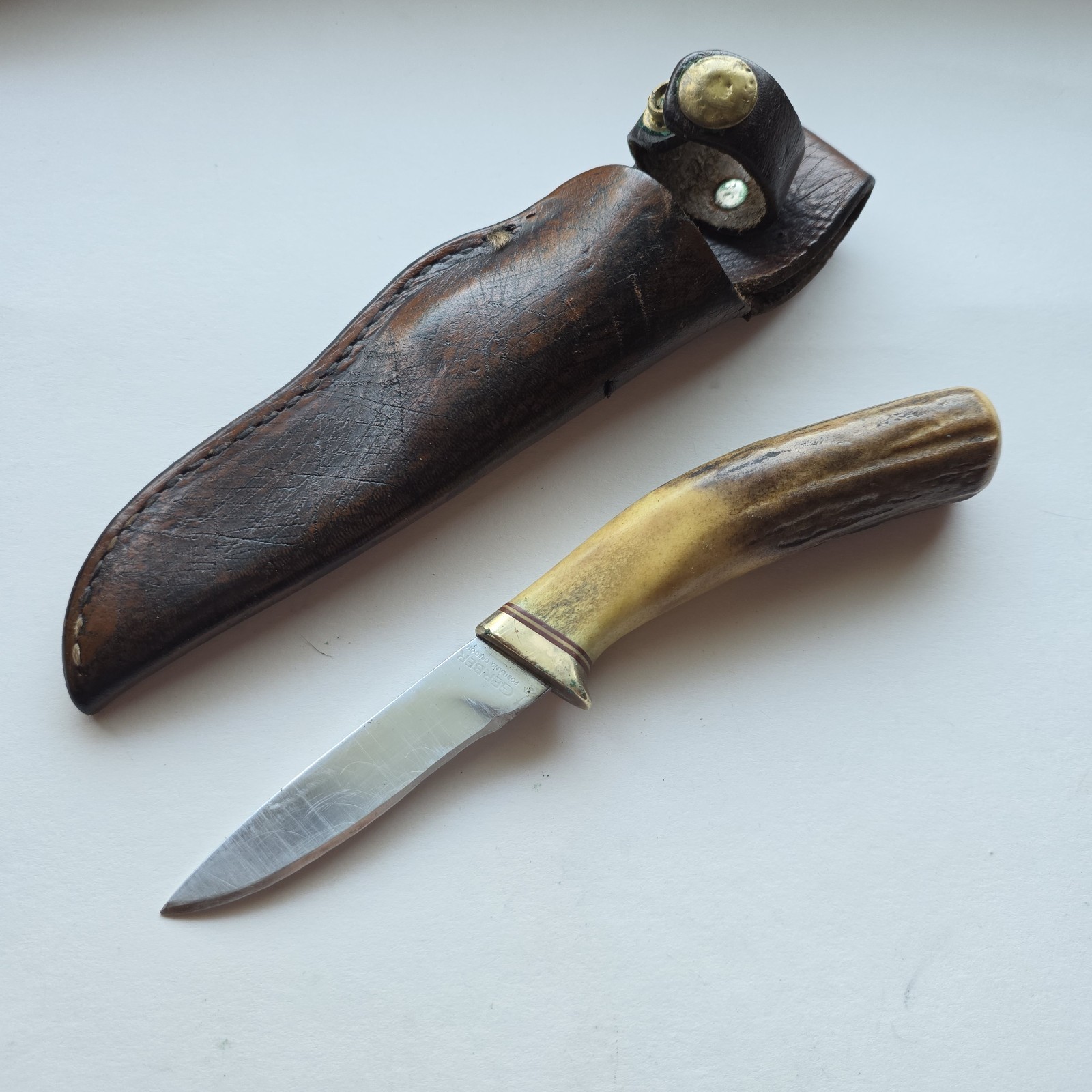 Vintage Gerber USA Model C300B Fixed Blade Knife Crown Stag Brass Guard Sheath
