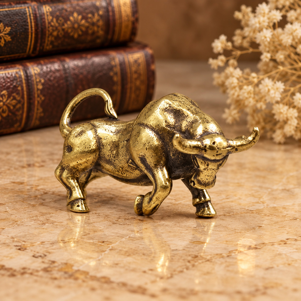 Solid Vintage Brass Wall Street Bull Statue Ornament Animal Collectible GIFT