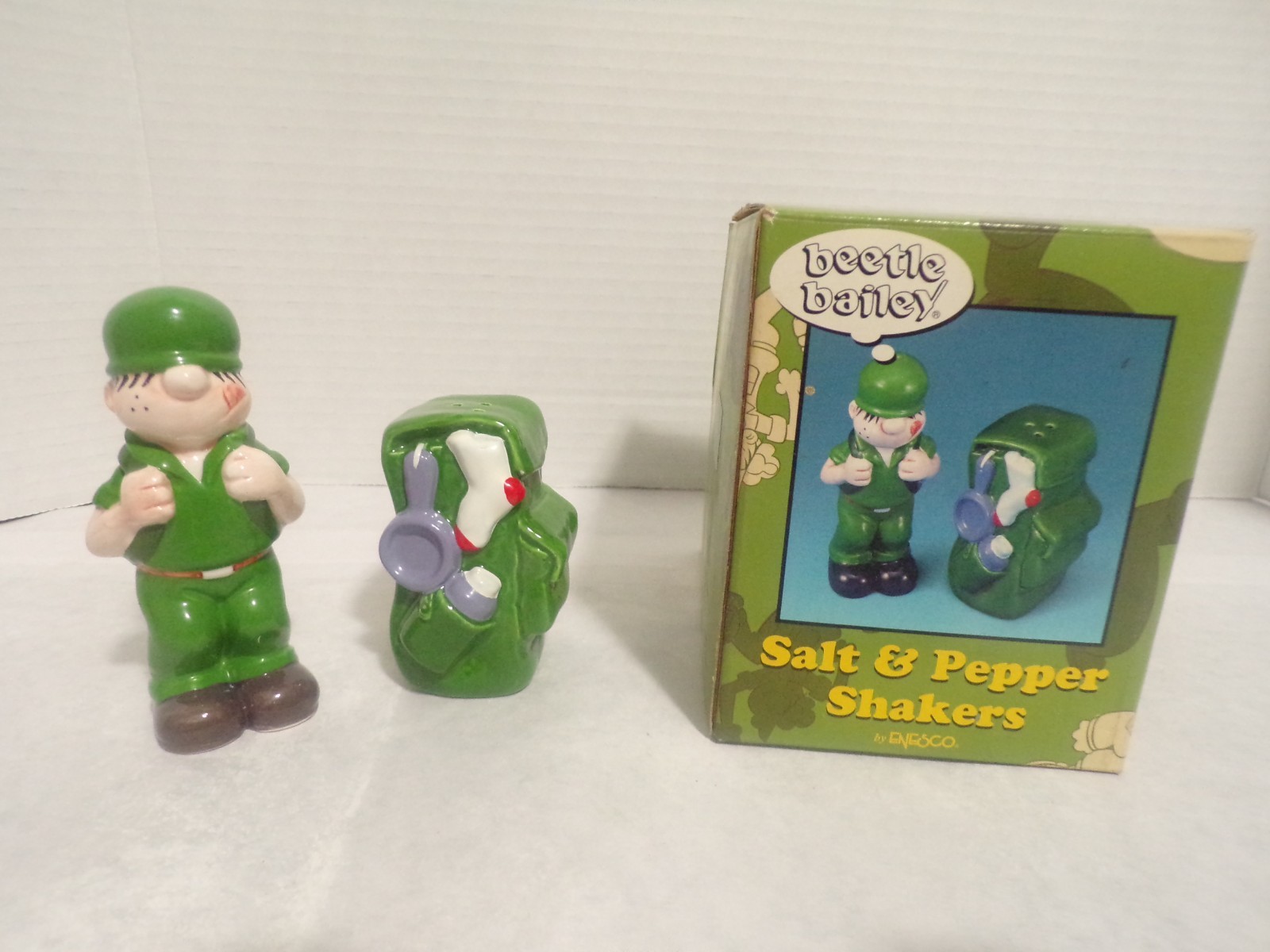 Beetle Bailey w his Backpack Salt & Pepper Shakers by Enesco   Mint in Box