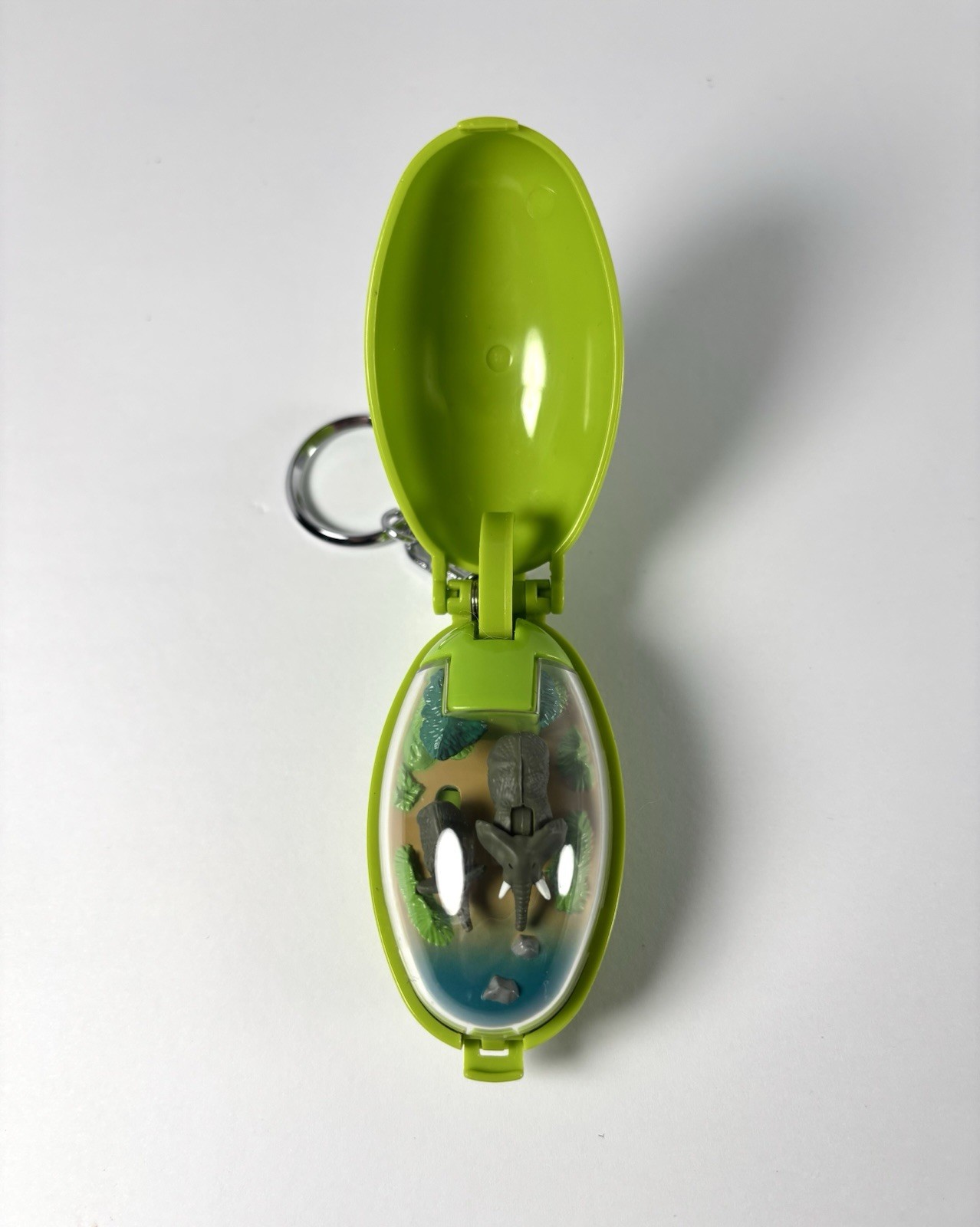 Vintage 1993 Takara Pocket Critters Keychain Toy Elephants Green Case WORKS