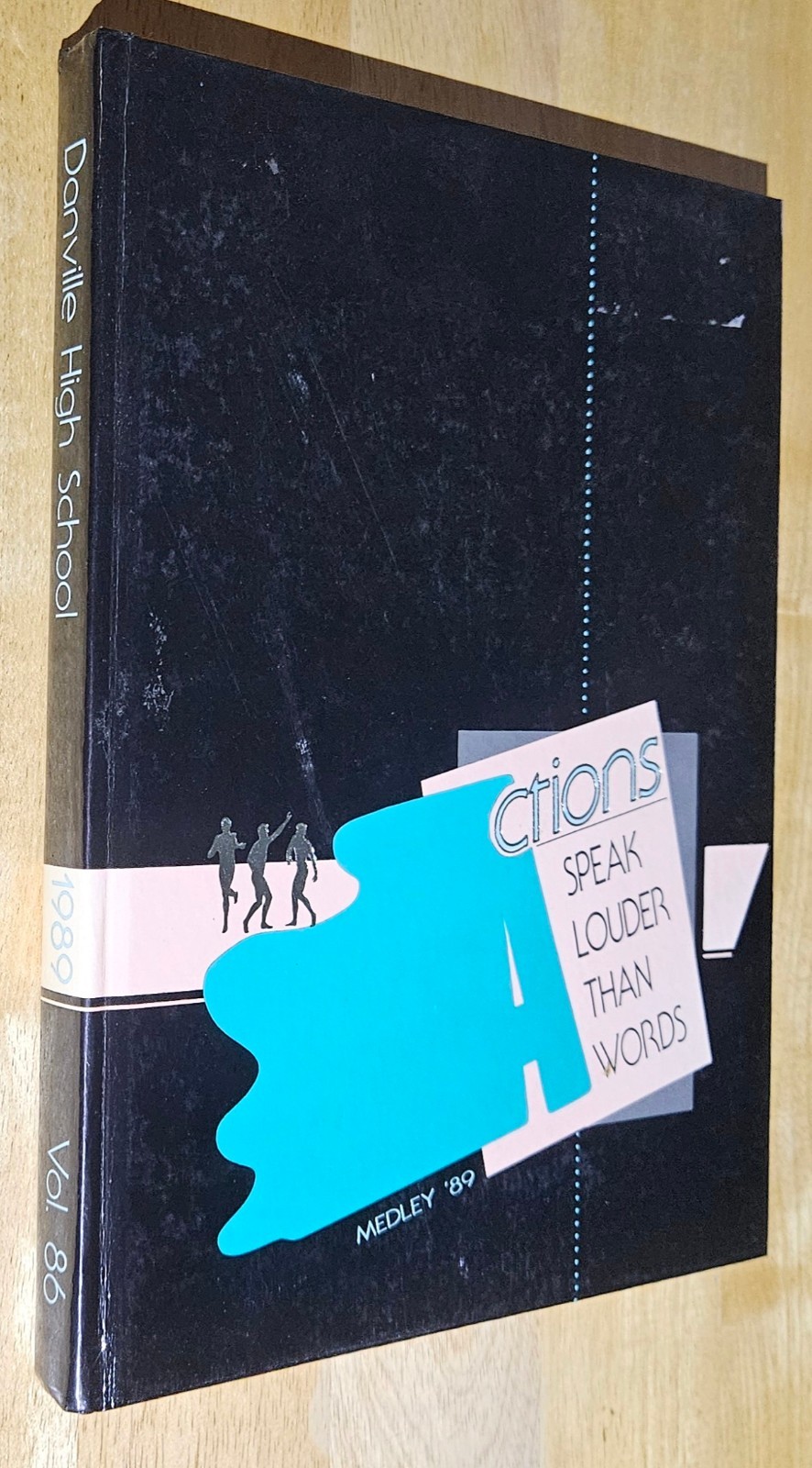 1989 DANVILLE HIGH SCHOOL YEARBOOK/Illinois/DHS/Medley/FROM LARGE AREA INVENTORY