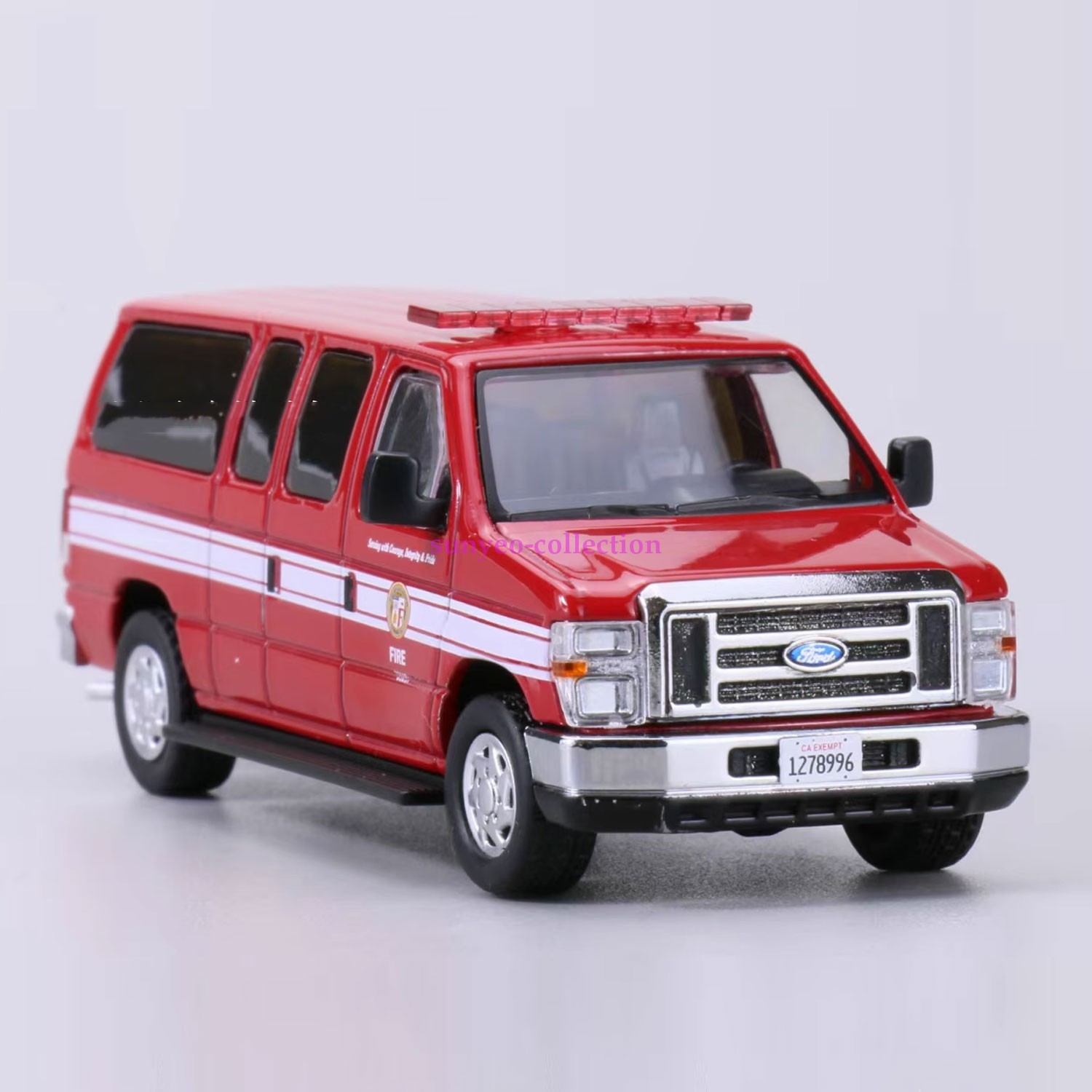 1/64 Red E350 Fire Department Support Van Diecast Model Collectible