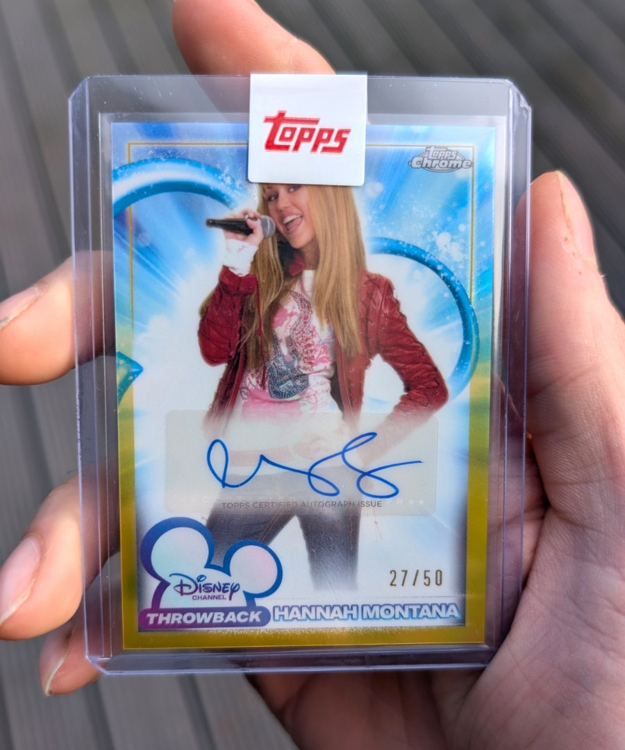 Topps 2026 Disney Chrome Hannah Montana Throwback Autograph Miley Cyrus 27/50