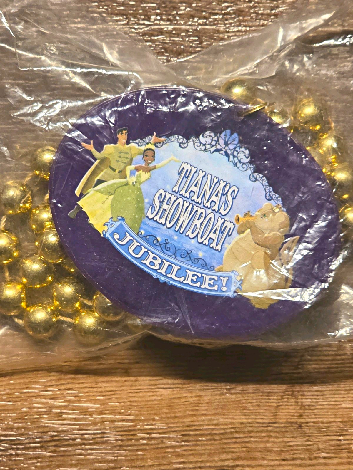 RARE 2009 Unopened Princess Tiana\'s Showboat Jubilee beaded medallion & lanyard
