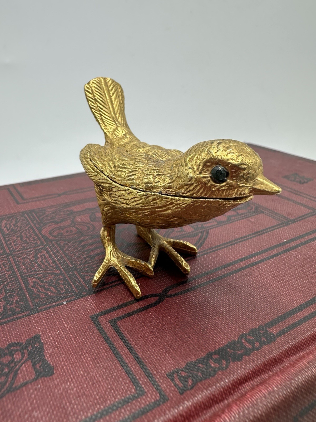 Vintage Florenza Mid-Century Gold Tone Bird Green Eyes Trinket or Pill Box