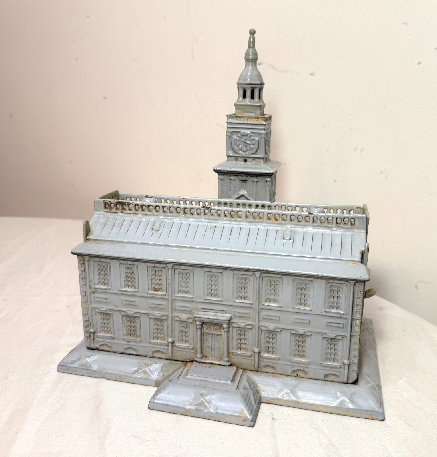 Big antique 1875 US Centennial enamel Cast Iron Still Bank Independence Hall