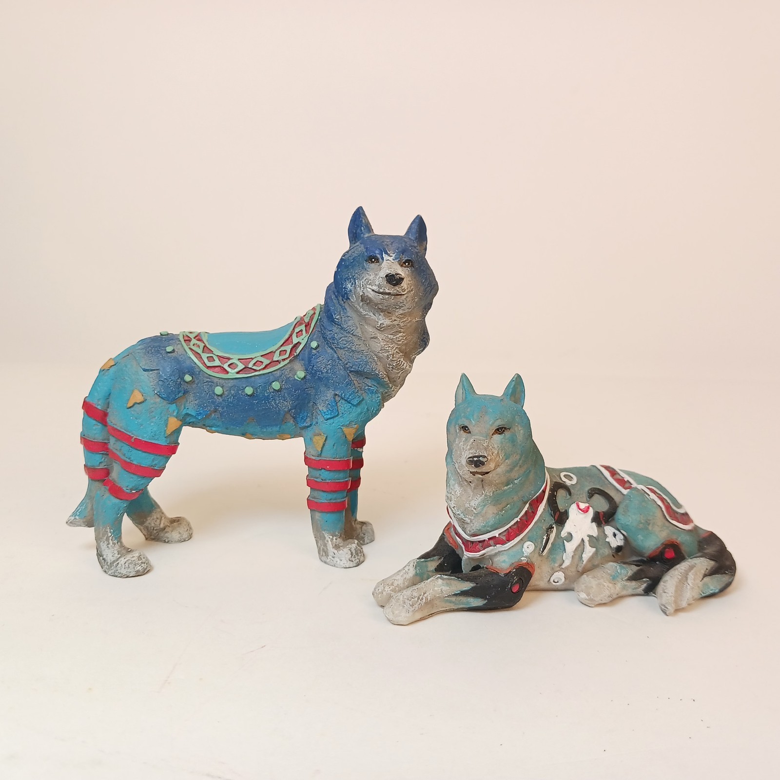 2 Westland Gifts Call Wolf Native Painted Wildlife Figurines 2007