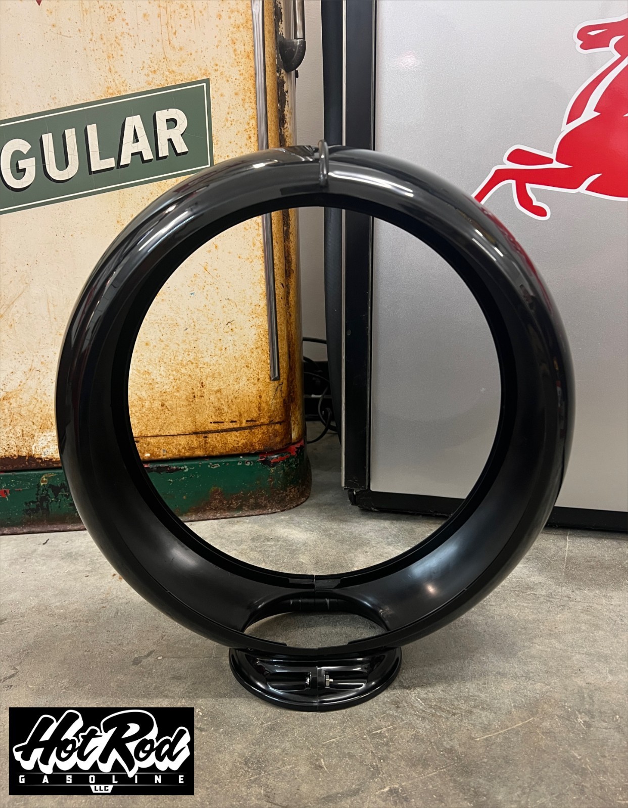 MOBIL Mobilgas Special Gas Pump Globe